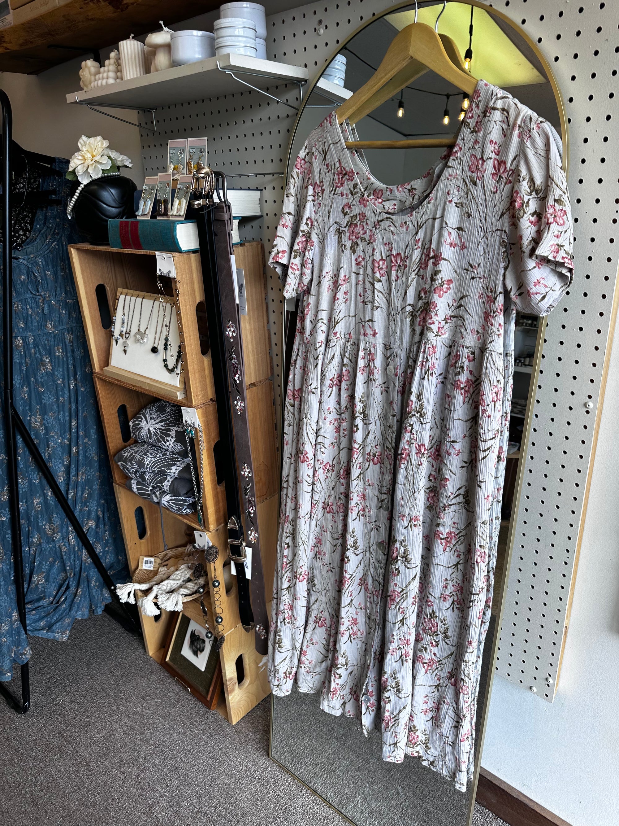 Vintage Blush Floral Crinkle Maxi Dress with Pockets | Size XL