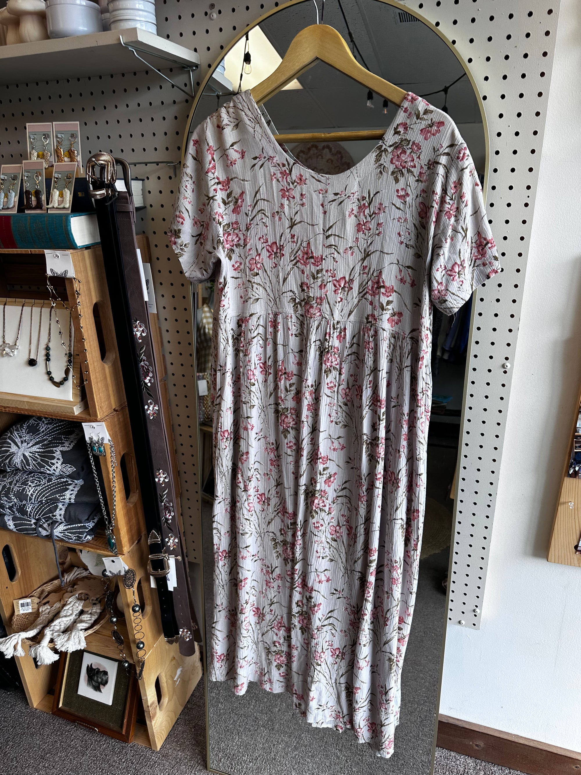 Vintage Blush Floral Crinkle Maxi Dress with Pockets | Size XL