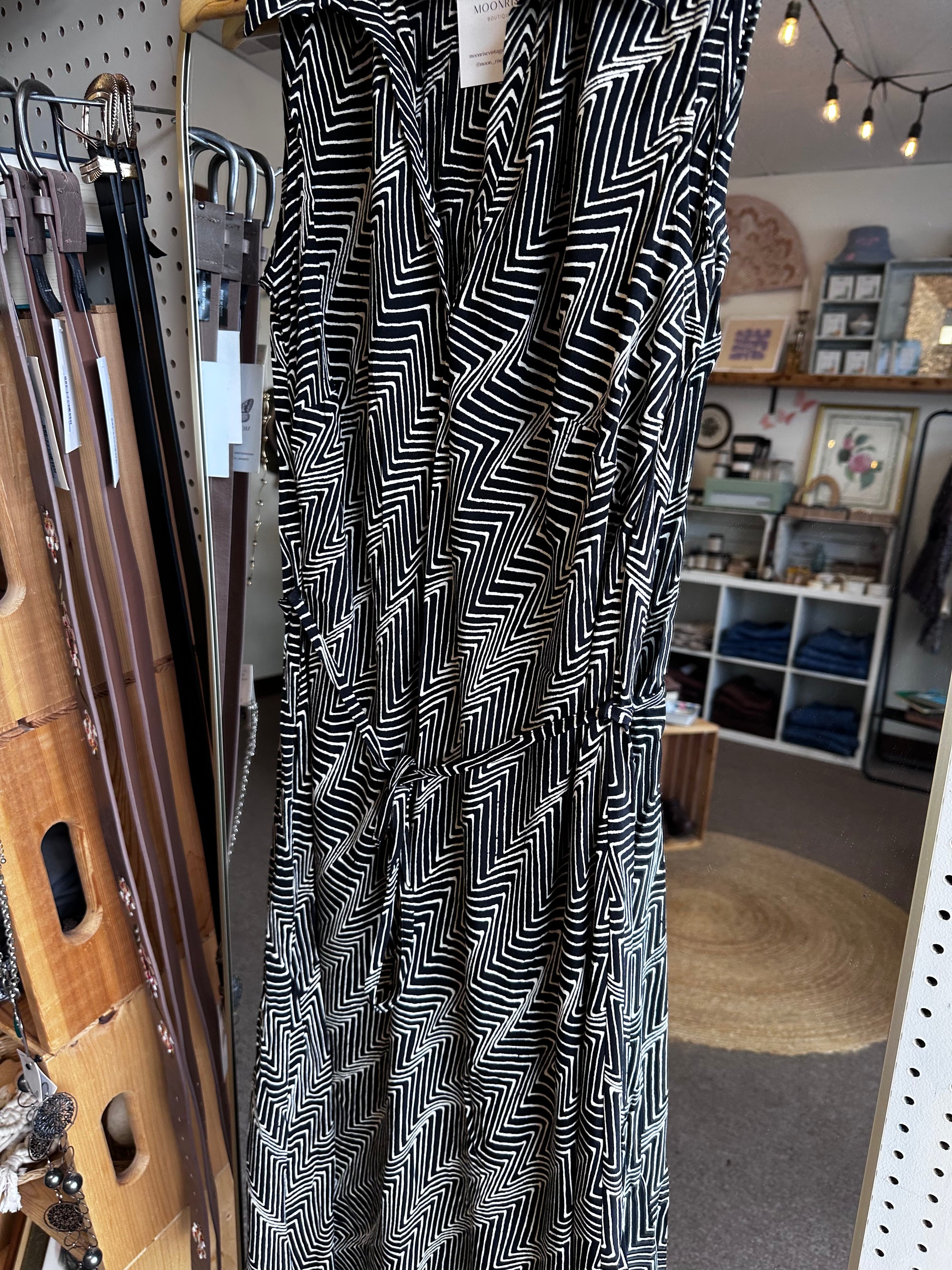 Vintage M&S Chevron Midi Shirt Dress – Size Medium