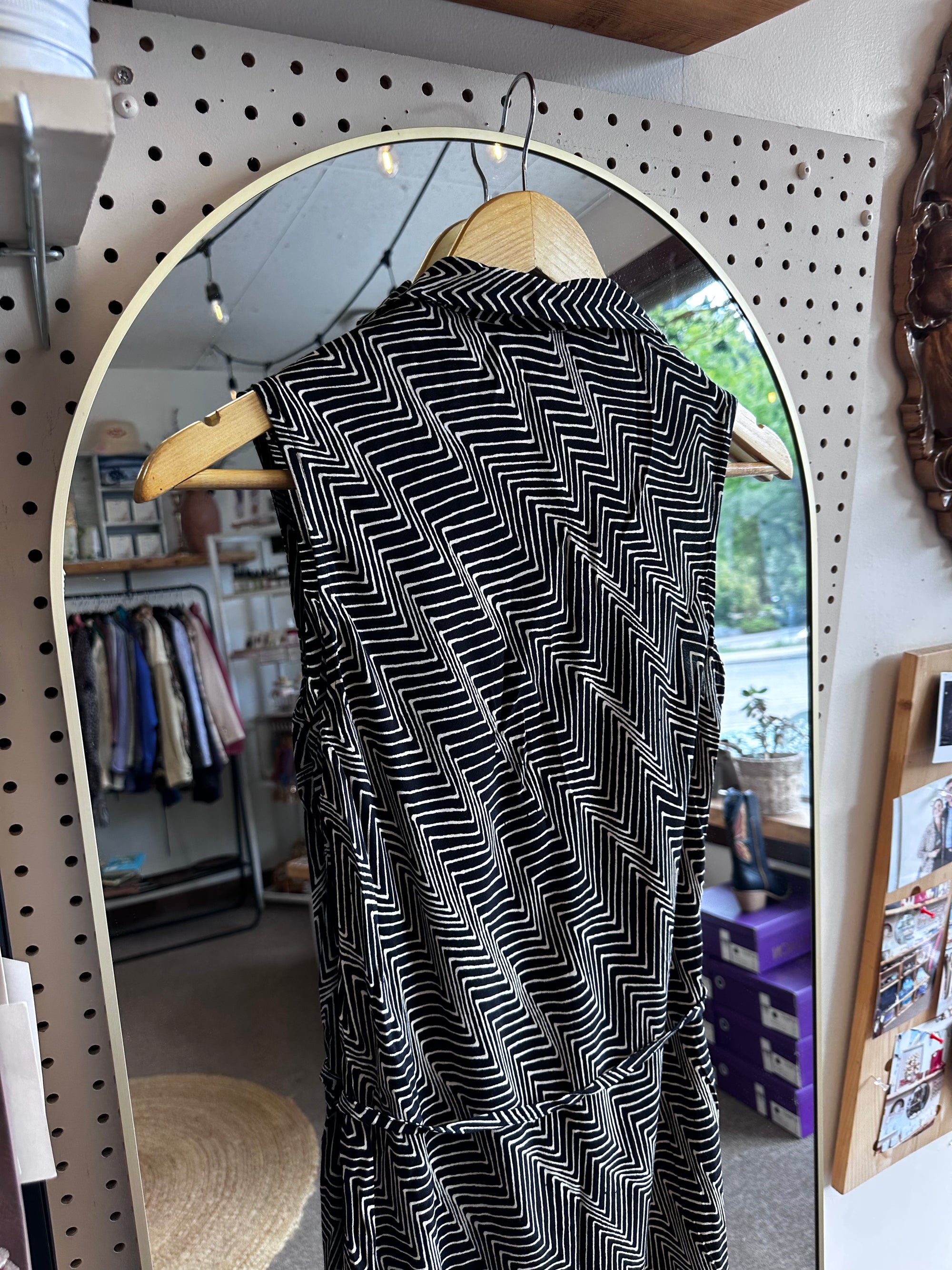 Vintage M&S Chevron Midi Shirt Dress – Size Medium