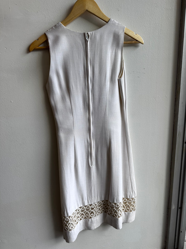 Vintage 60s Cream Shift Dress with Scroll Hem Detail – Size Medium