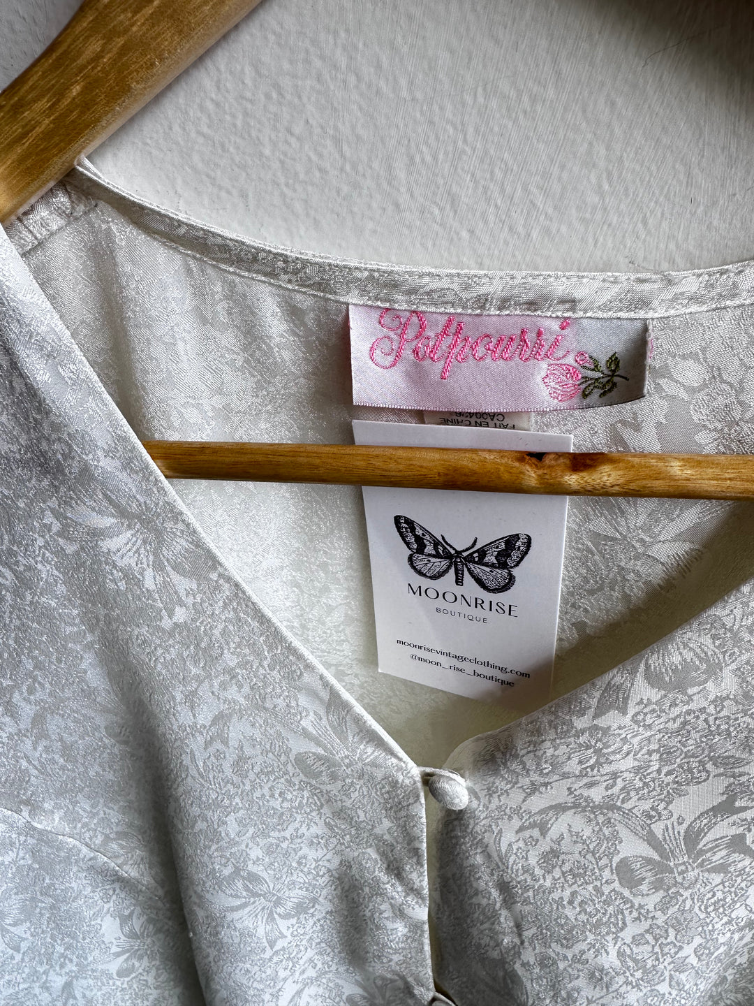 Vintage Shimmery Jacquard Button-Up Blouse – Size Large