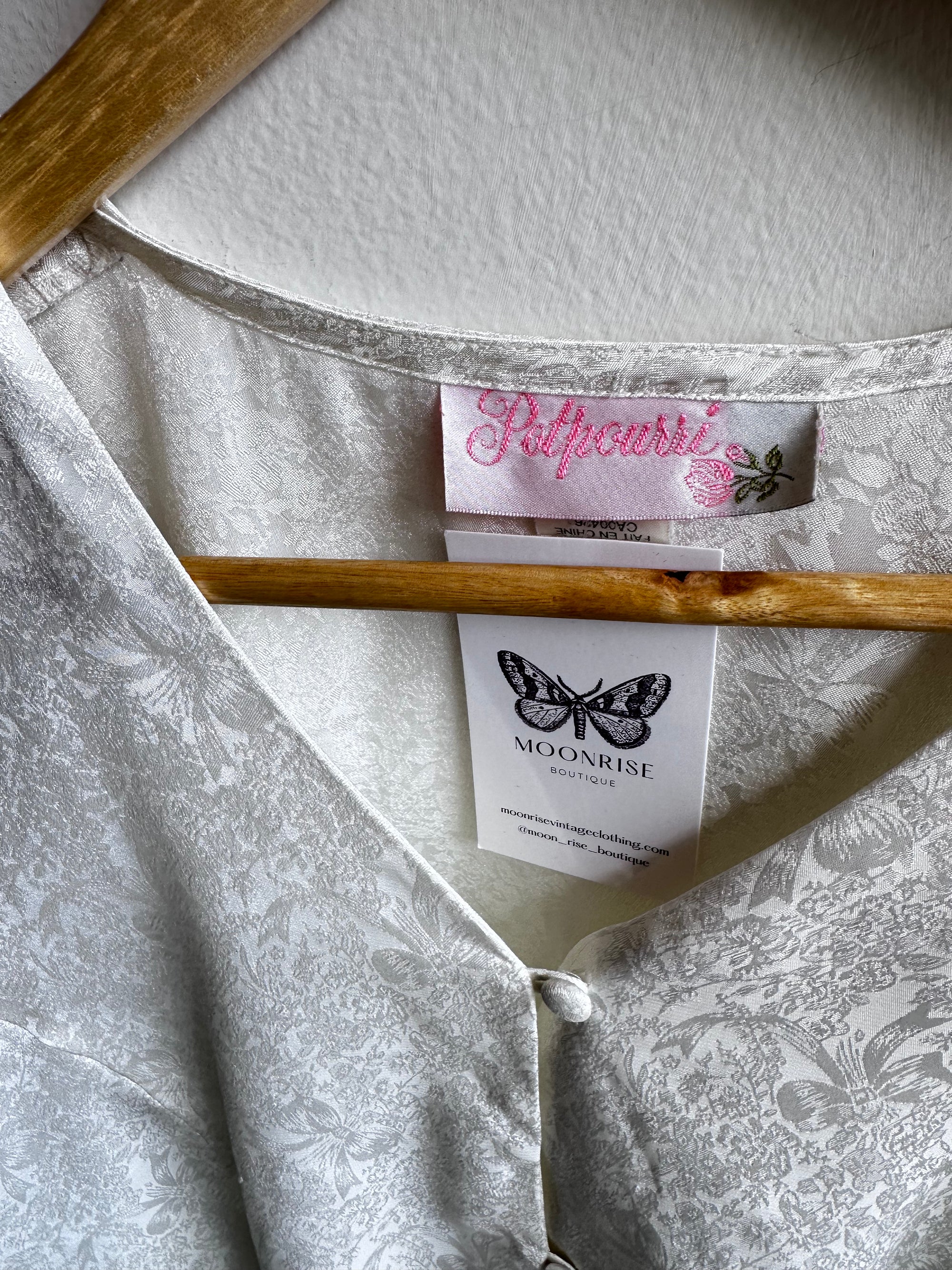Vintage Shimmery Jacquard Button-Up Blouse – Size Large