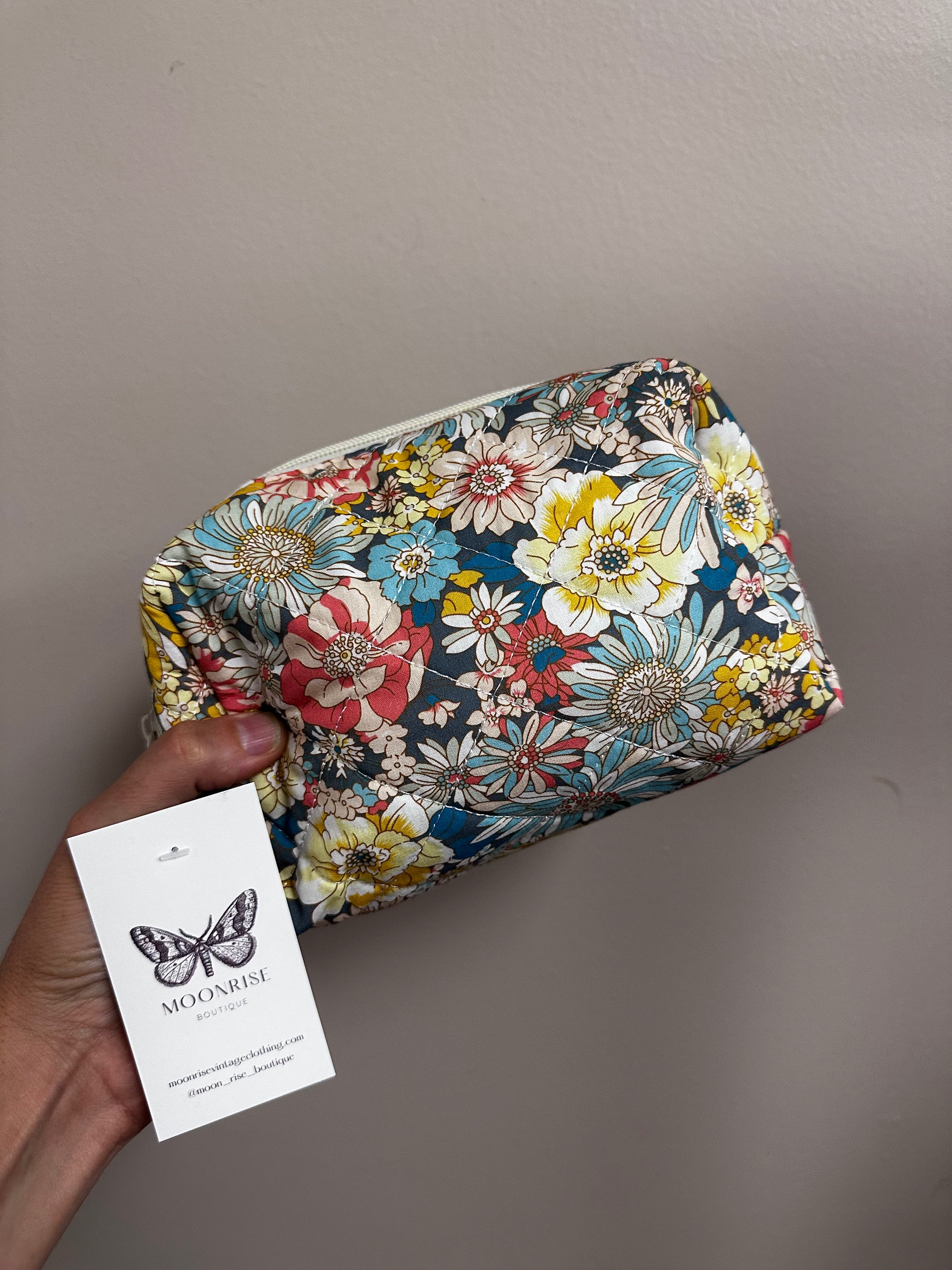 Floral Quilted Travel Case - Size Medium