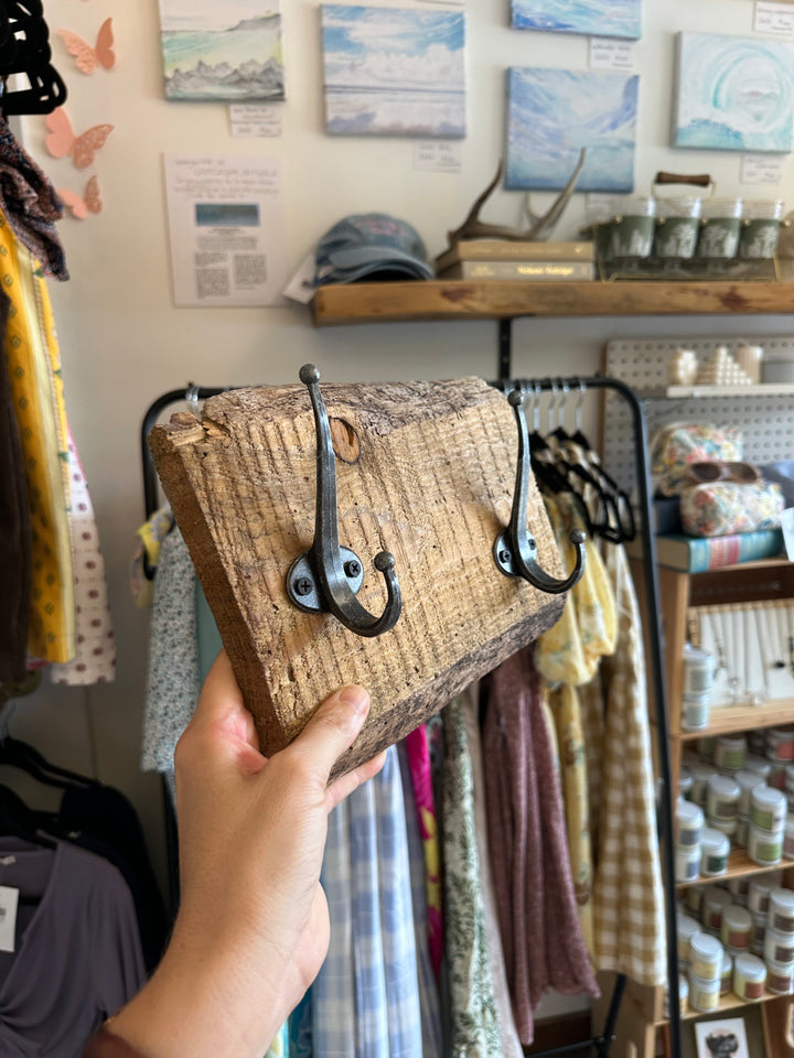 Papa’s Reclaimed Wood Double Hook Rack