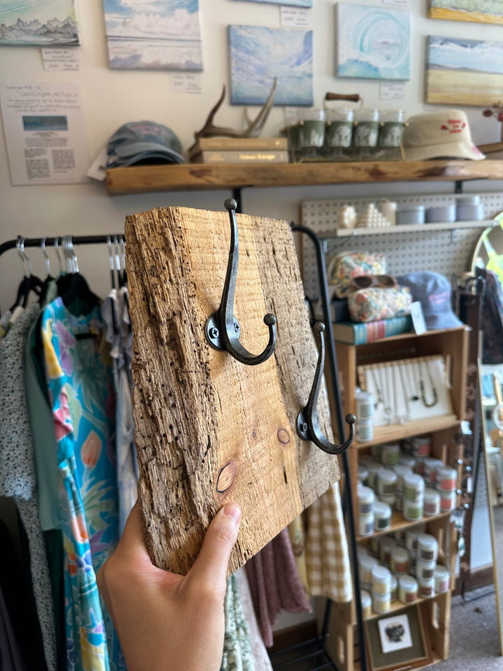 Papa’s Barnwood Double Hook Rack
