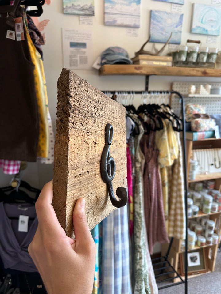 Papa’s Musical Note Hook Rack