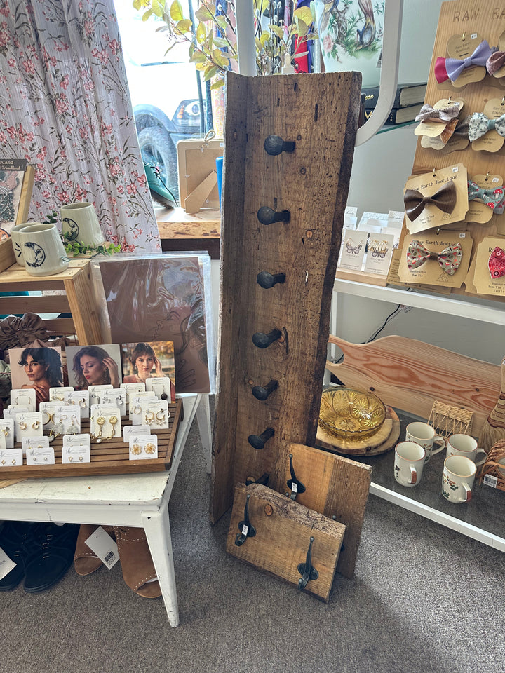 Papa’s Rustic Beam Coat Rack