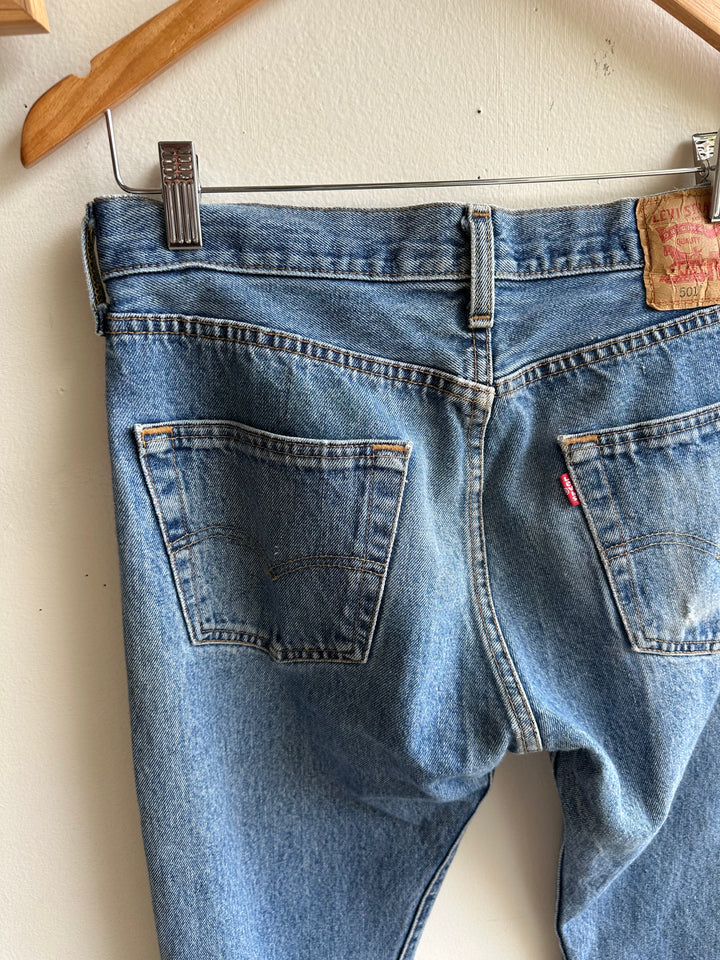Vintage Levi’s Straight Leg Jeans – Classic Blue | Size 30