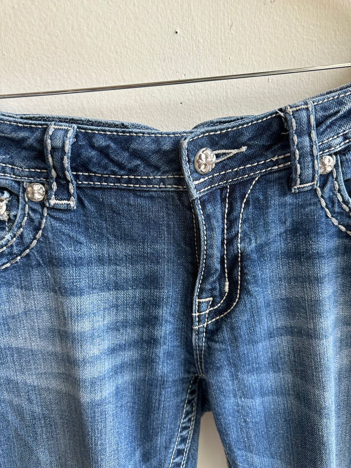 Vintage Miss Me Lowrise Bootcut Jeans – Rhinestone Detail | Size 31
