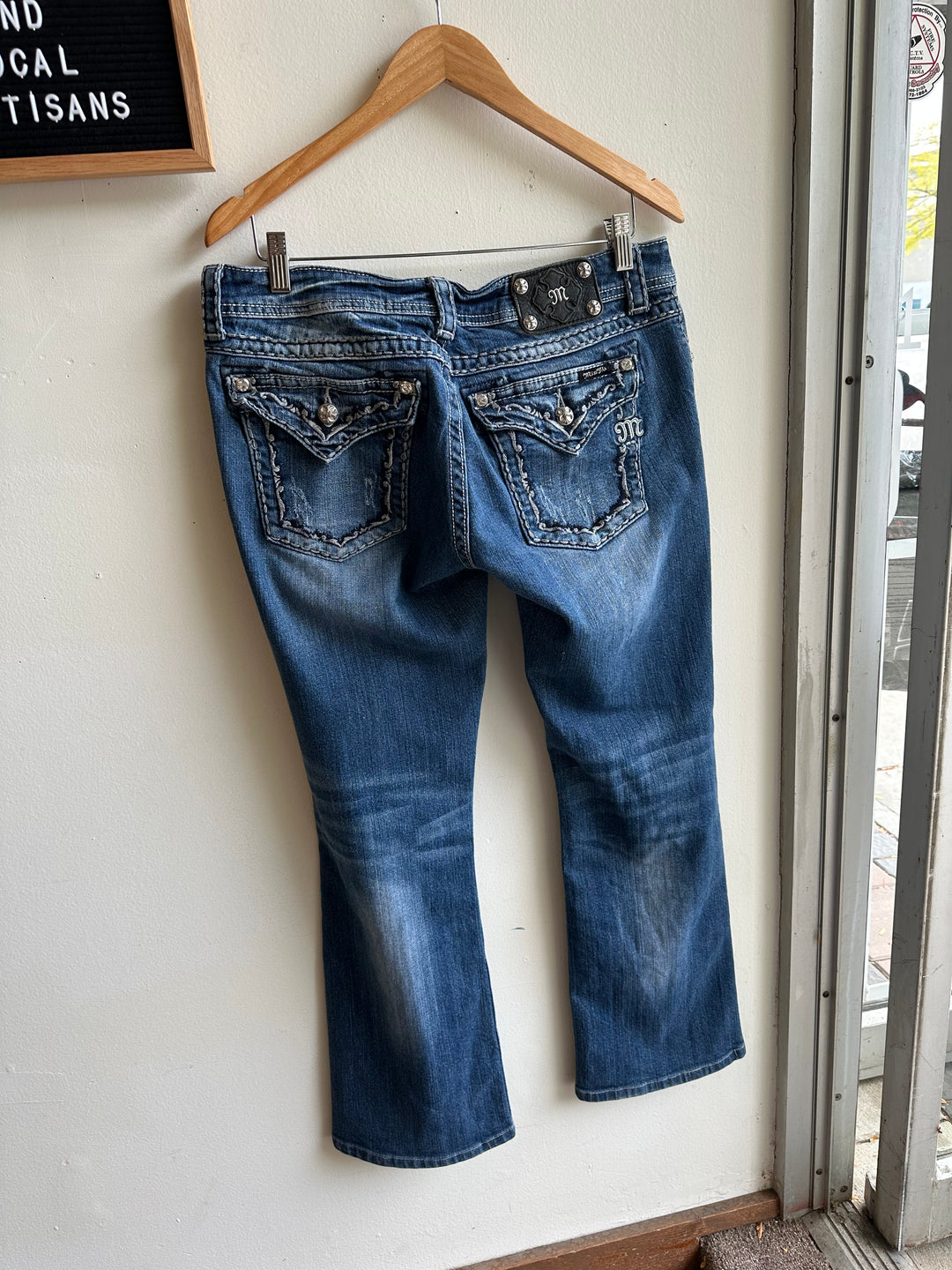 Vintage Miss Me Lowrise Bootcut Jeans – Rhinestone Detail | Size 31