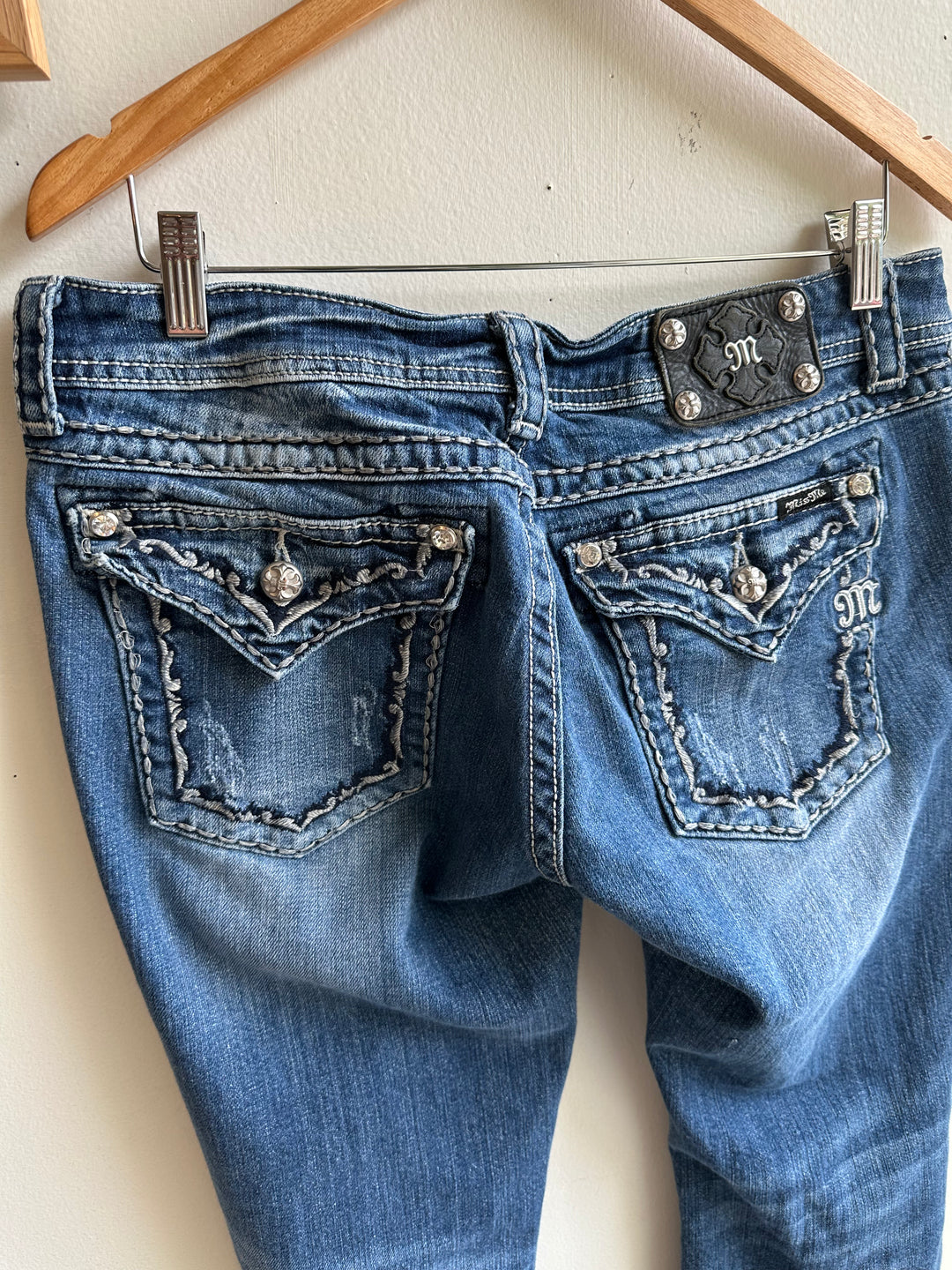 Vintage Miss Me Lowrise Bootcut Jeans – Rhinestone Detail | Size 31