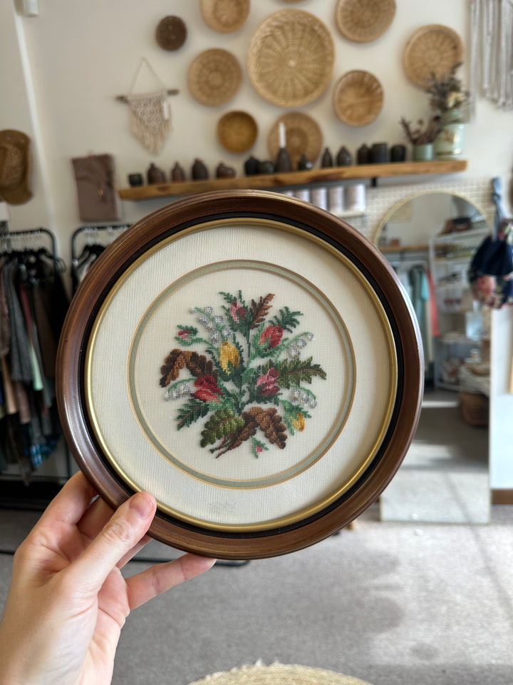 Vintage Round Framed Floral Embroidery Wall Art