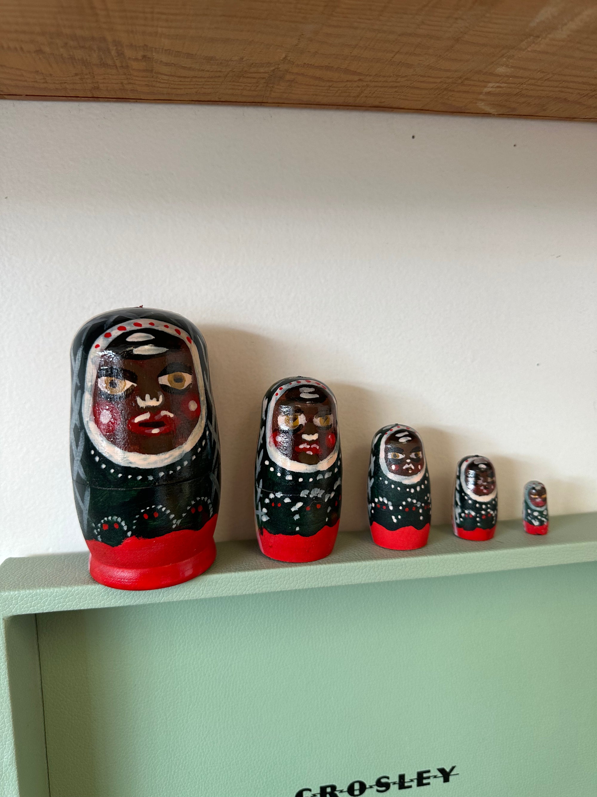 Folk Art Hand Painted Wooden Nesting Dolls Red Forest Green/Red