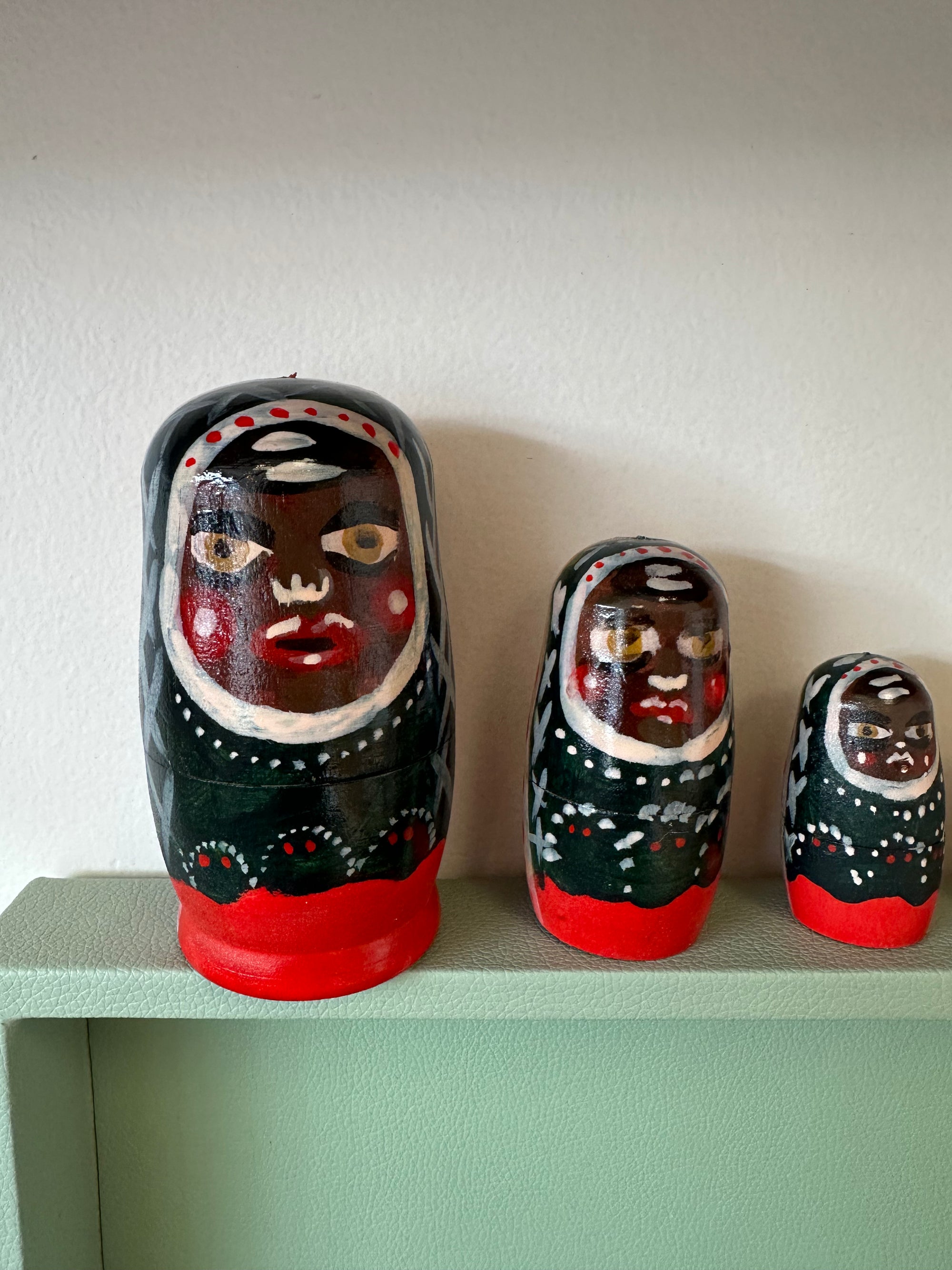Folk Art Hand Painted Wooden Nesting Dolls Red Forest Green/Red