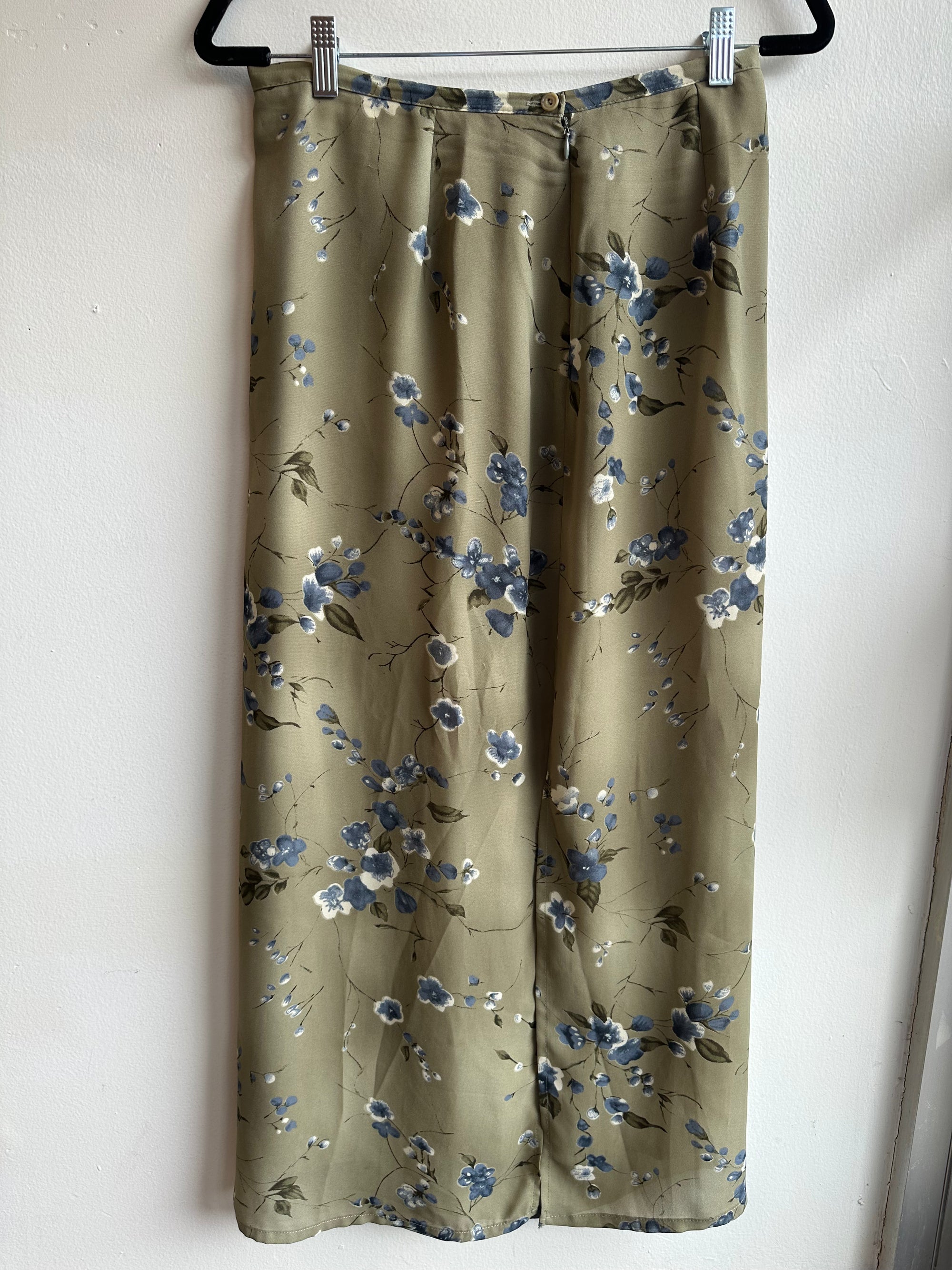 Vintage 90s Green Floral Maxi Skirt | Made in Canada | Size 10