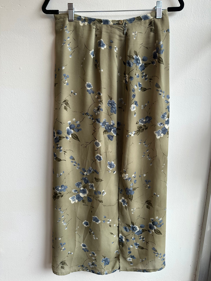 Vintage 90s Green Floral Maxi Skirt | Made in Canada | Size 10