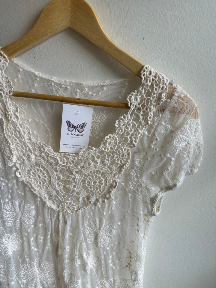 Delicate Lace Tee Shirt | Size Medium
