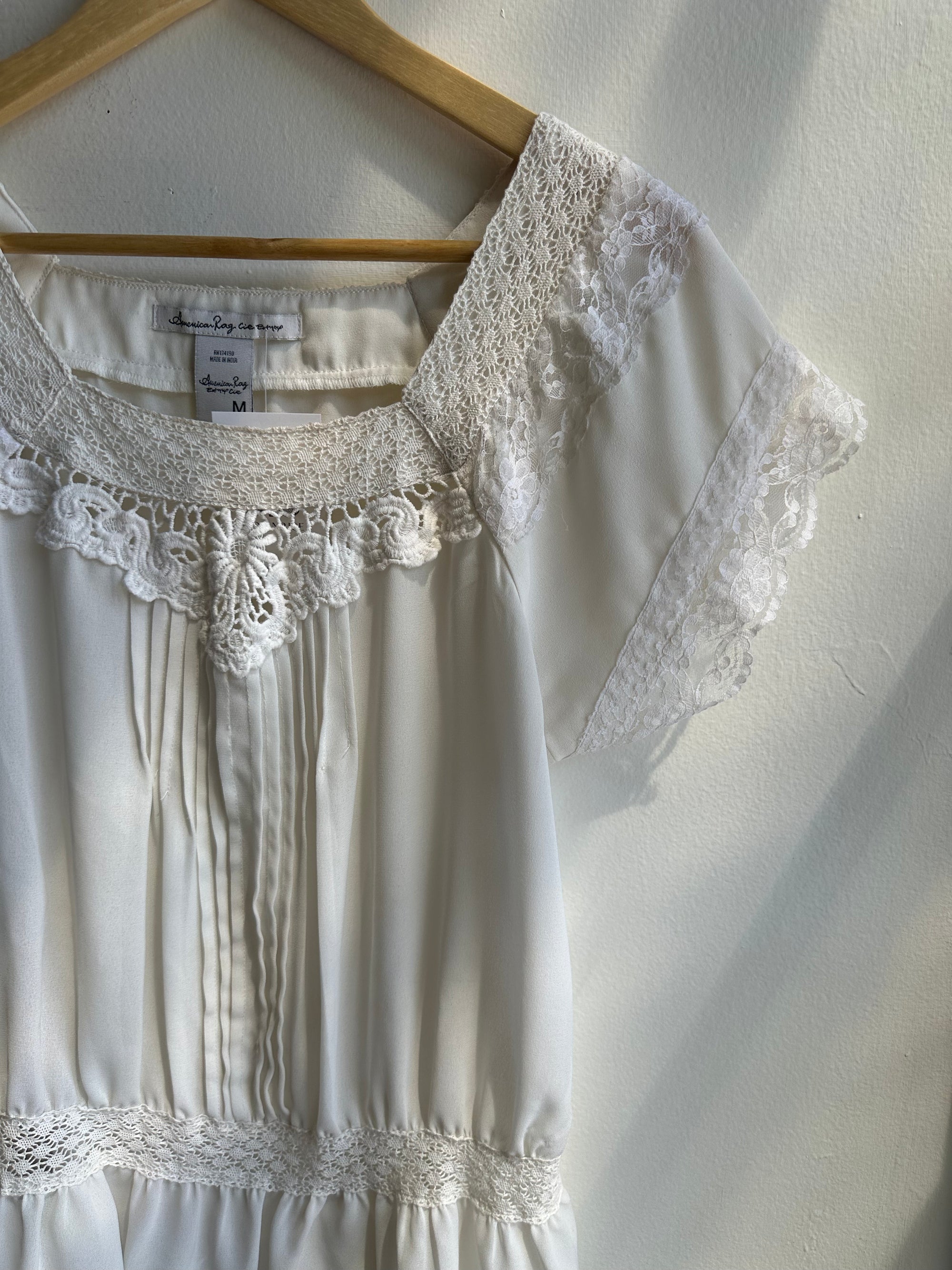 Vintage American Rag White Boho Lace Cap Sleeve Top | Size Medium