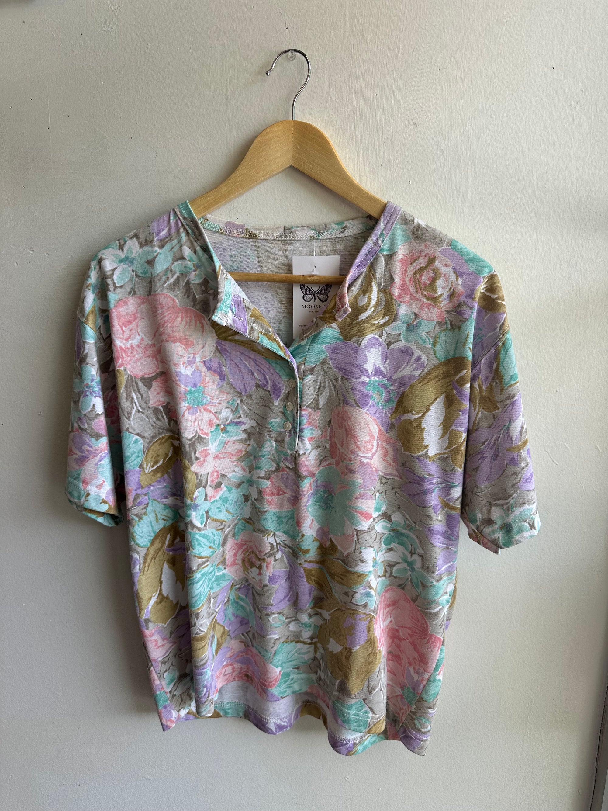 Vintage 80s Pastel Floral Henley T-Shirt | Size Large