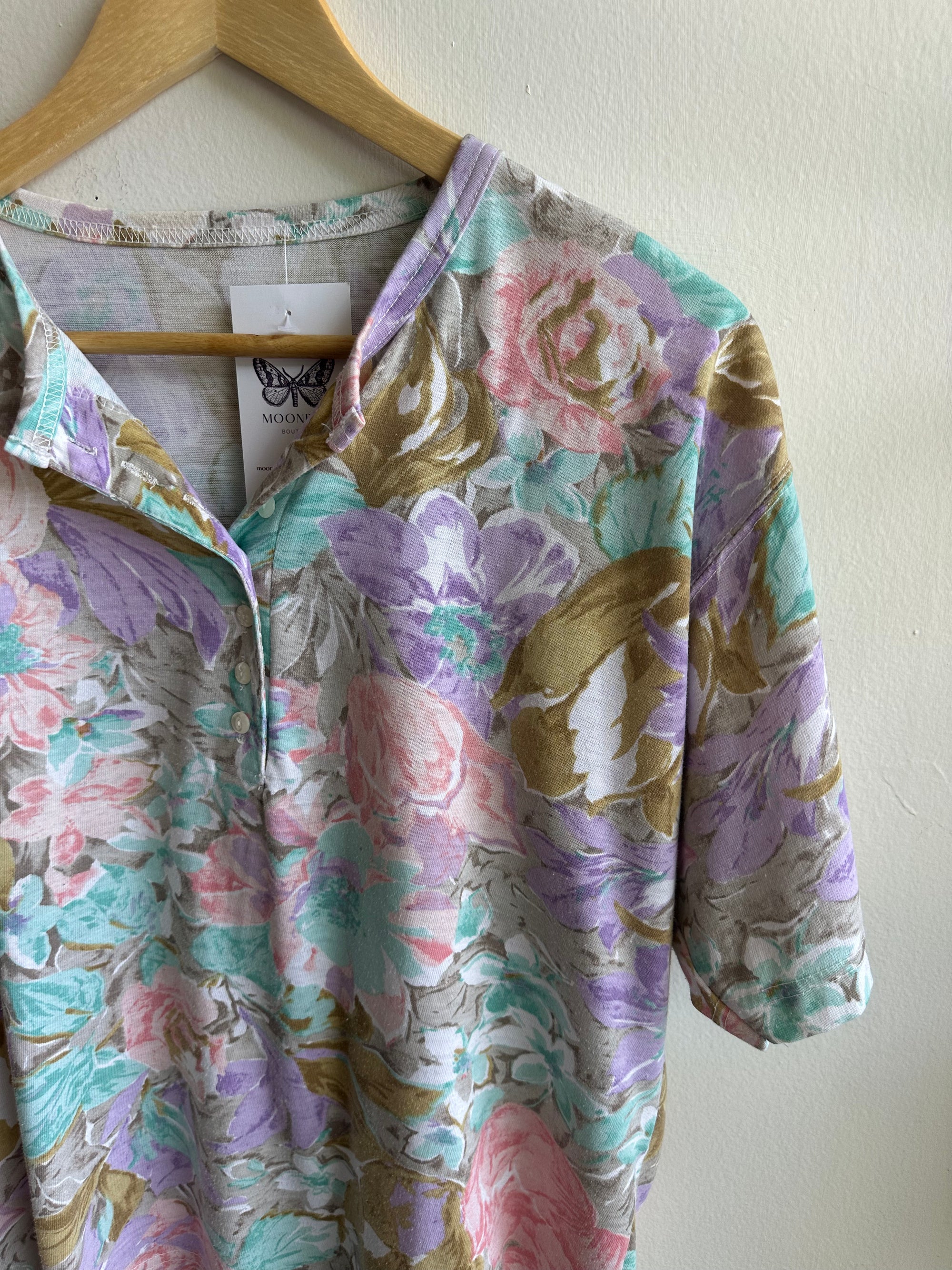 Vintage 80s Pastel Floral Henley T-Shirt | Size Large