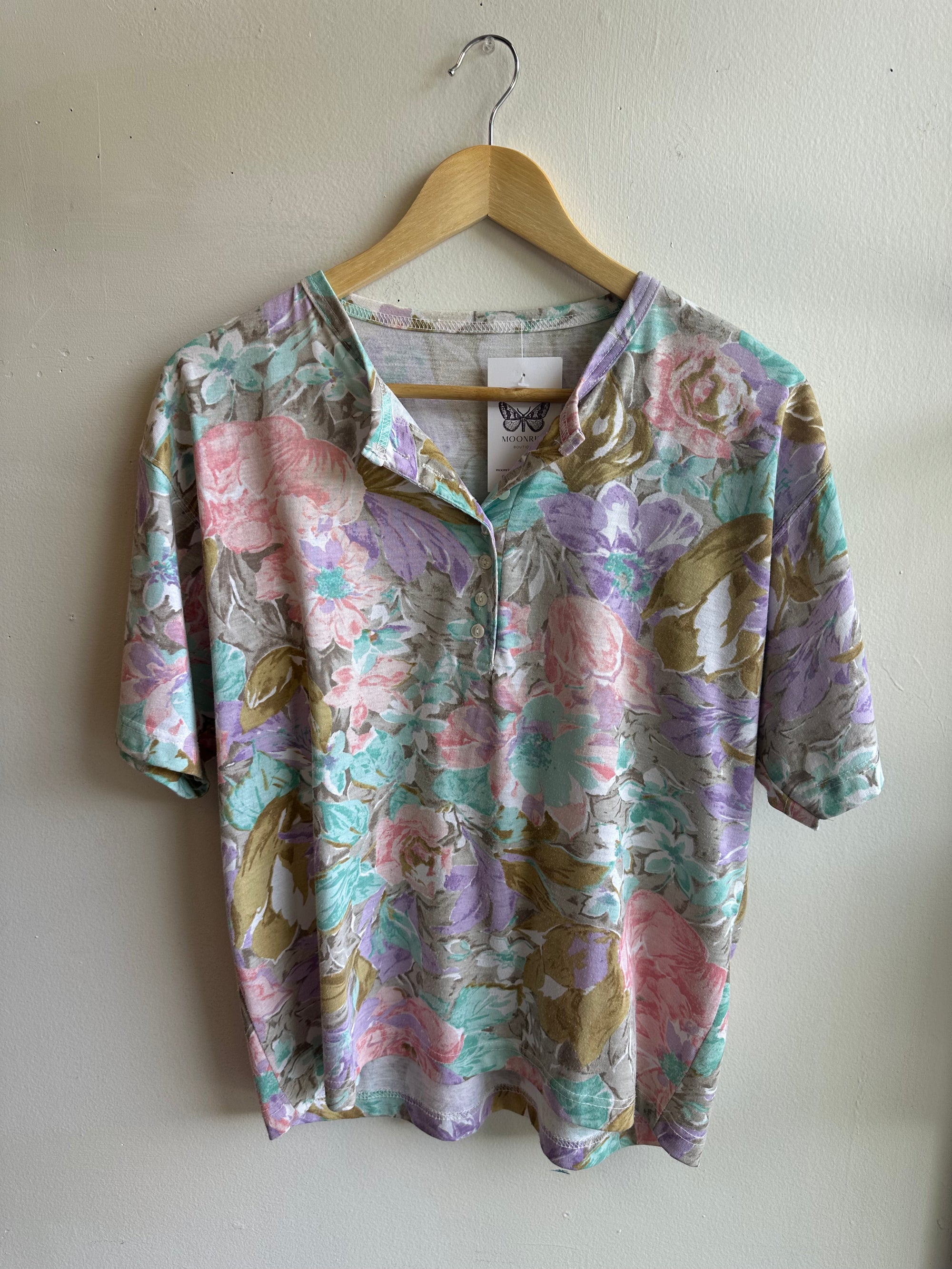 Vintage 80s Pastel Floral Henley T-Shirt | Size Large