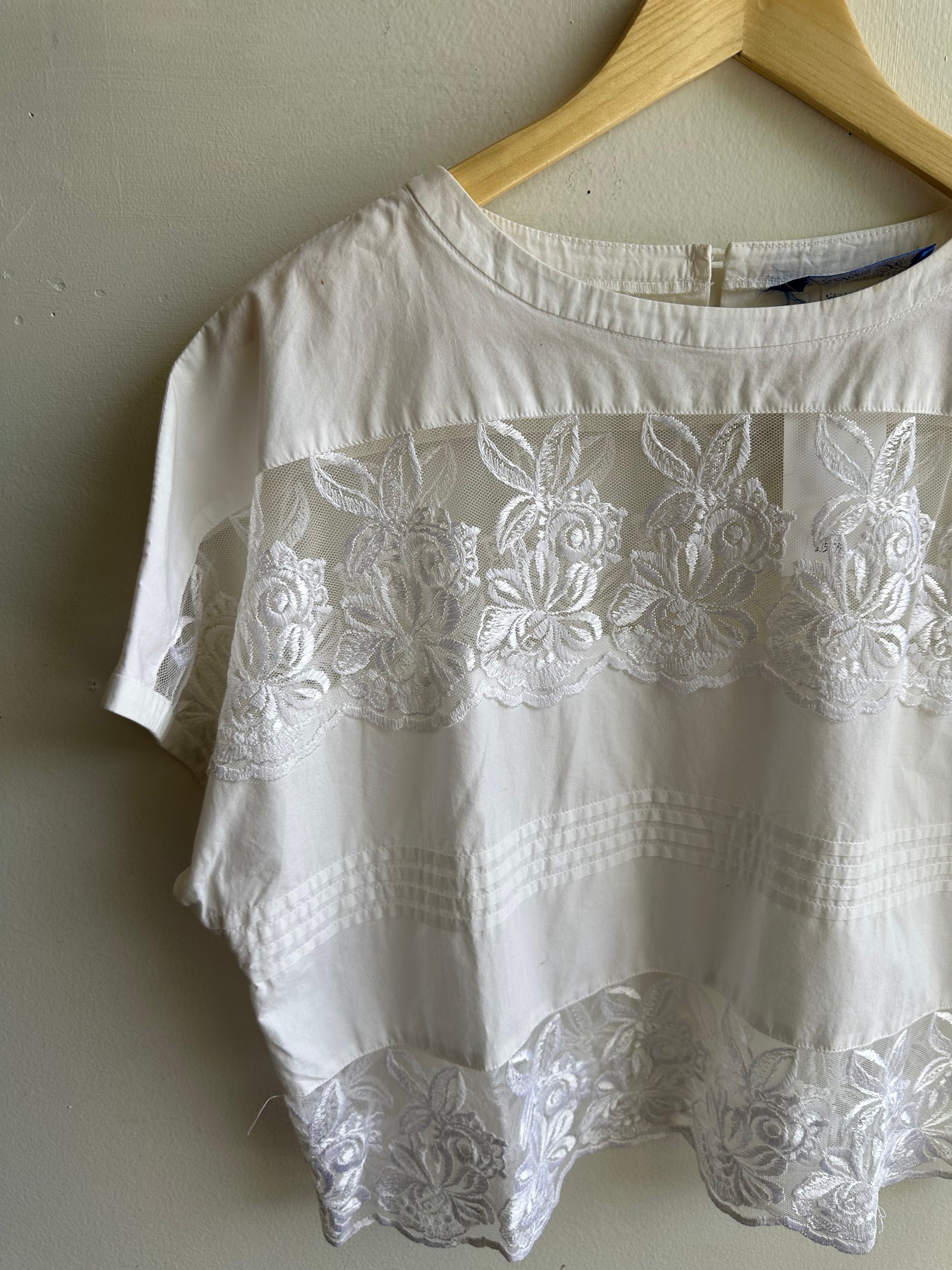 Vintage Jackie K White Lace + Cotton T-Shirt | Size Medium | Made in Canada