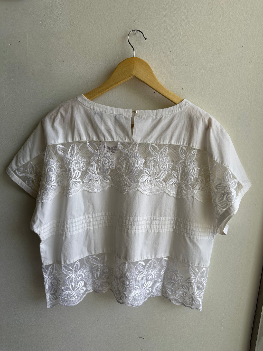 Vintage Jackie K White Lace + Cotton T-Shirt | Size Medium | Made in Canada
