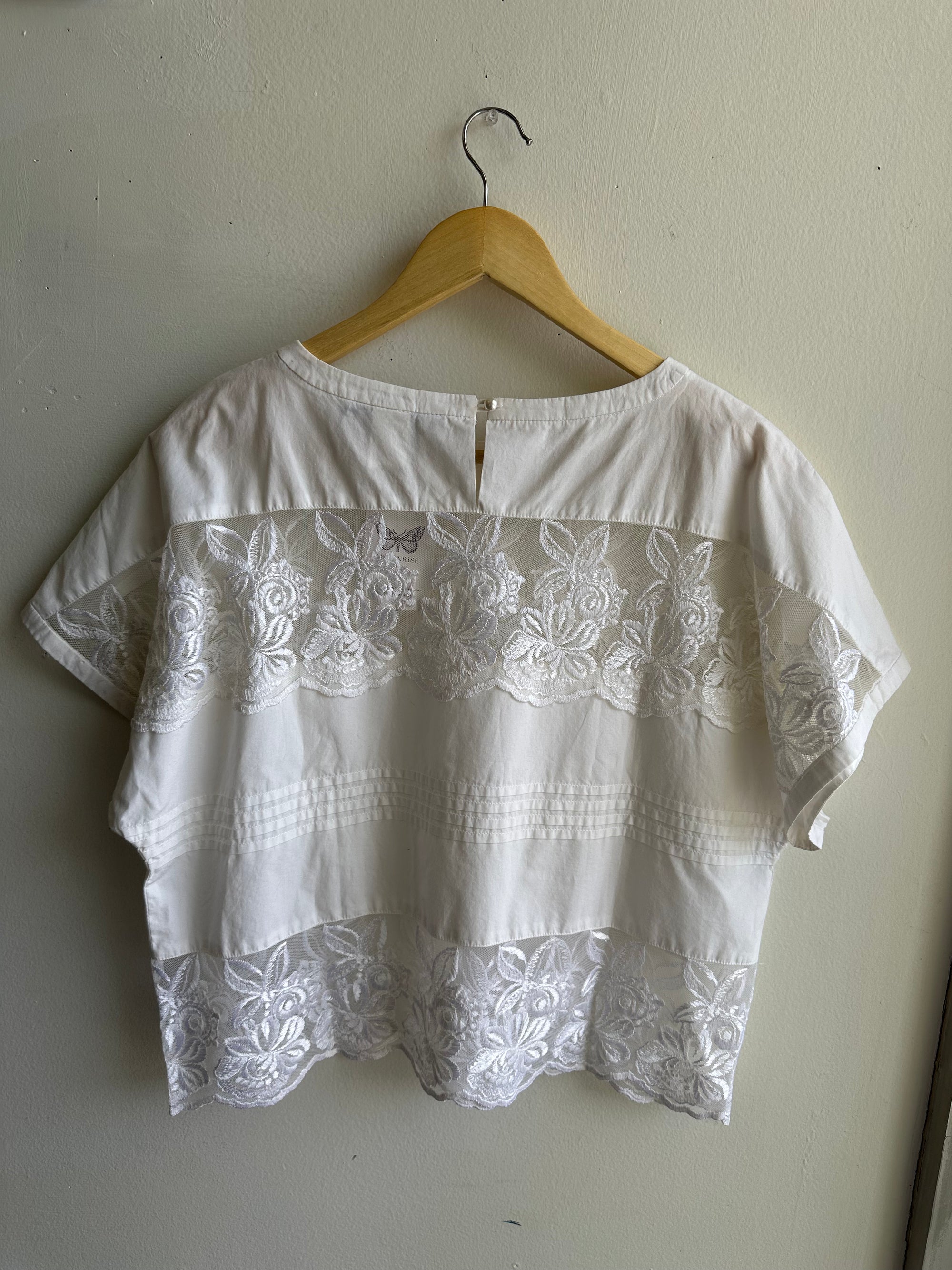Vintage Jackie K White Lace + Cotton T-Shirt | Size Medium | Made in Canada