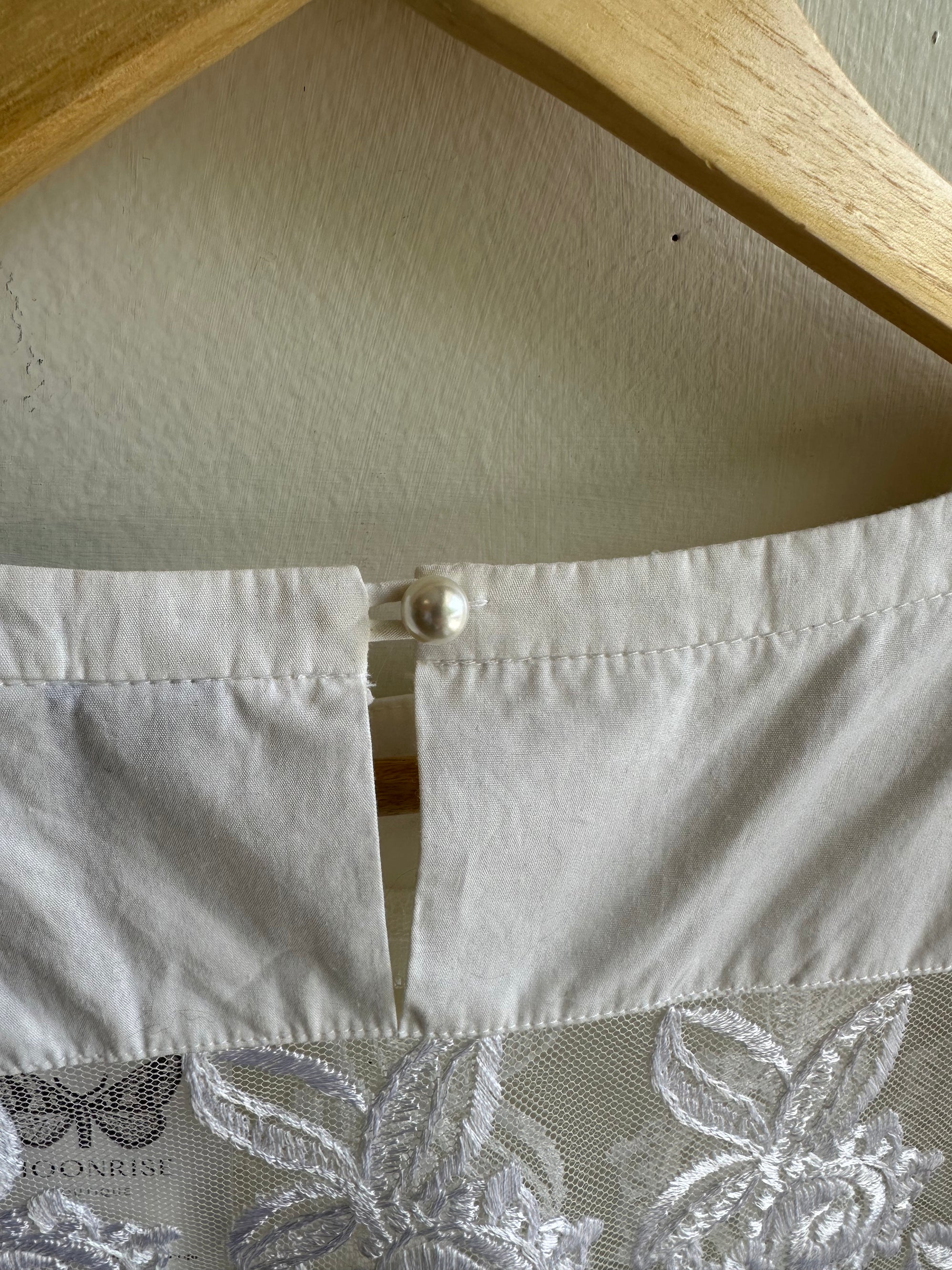 Vintage Jackie K White Lace + Cotton T-Shirt | Size Medium | Made in Canada