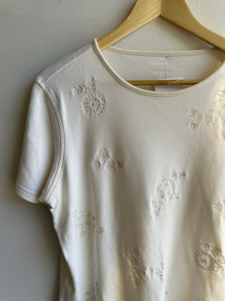 Vintage Cream Embroidered Flower T-Shirt | Size Large
