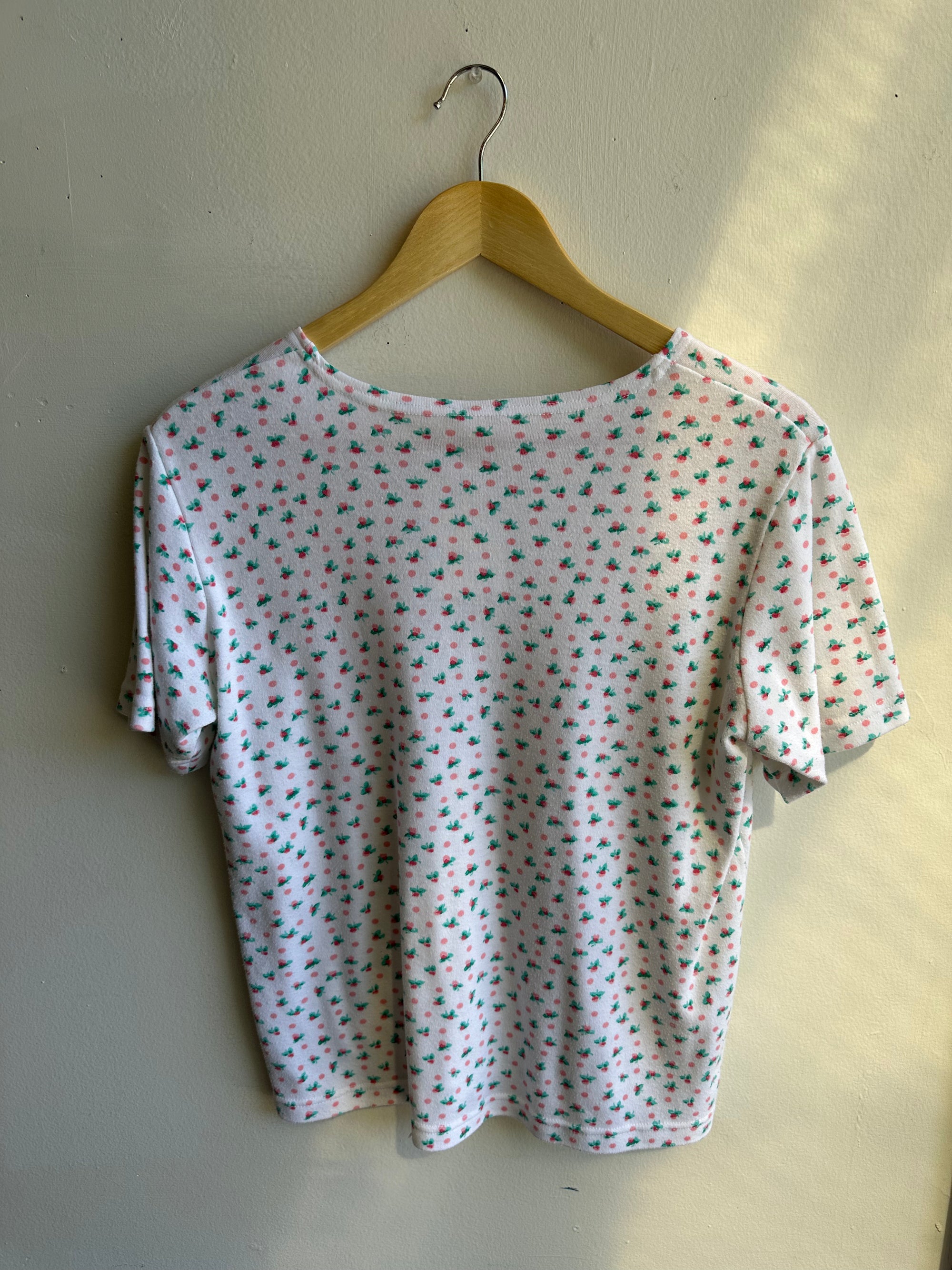 Vintage 80s Delicate Roses Print T-Shirt | Size Medium
