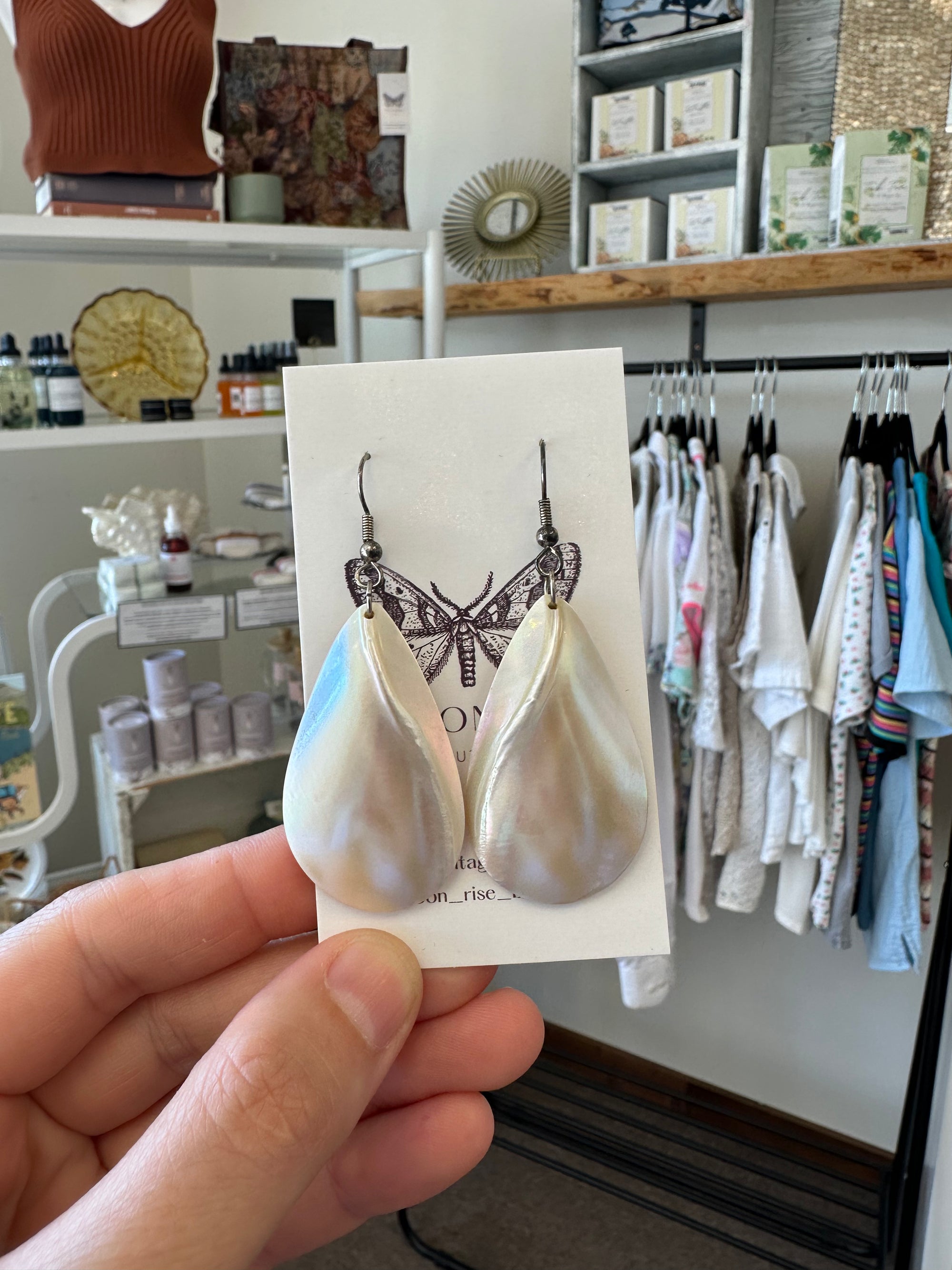Vintage Teardrop Shaped Shell Earrings