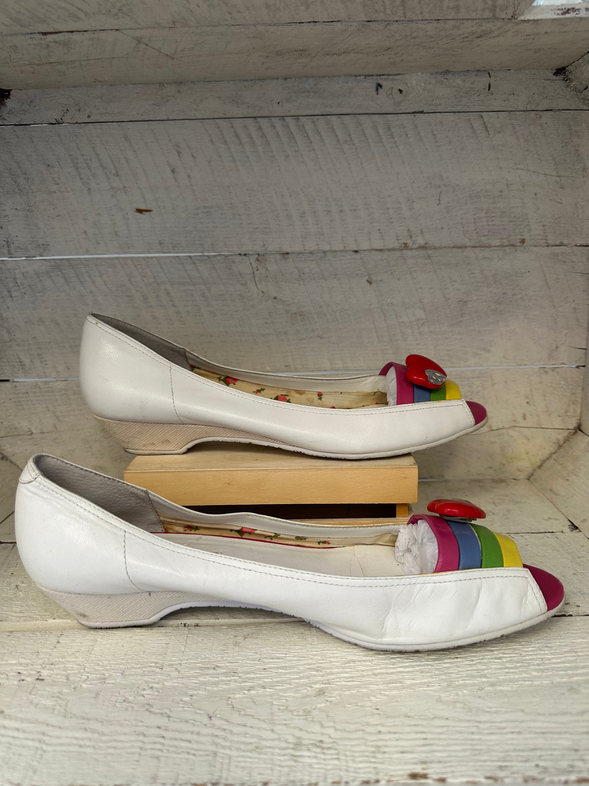 Vintage Betsyville Betsy Johnson Rainbow Kitten Heel Flats | Size Women’s 8