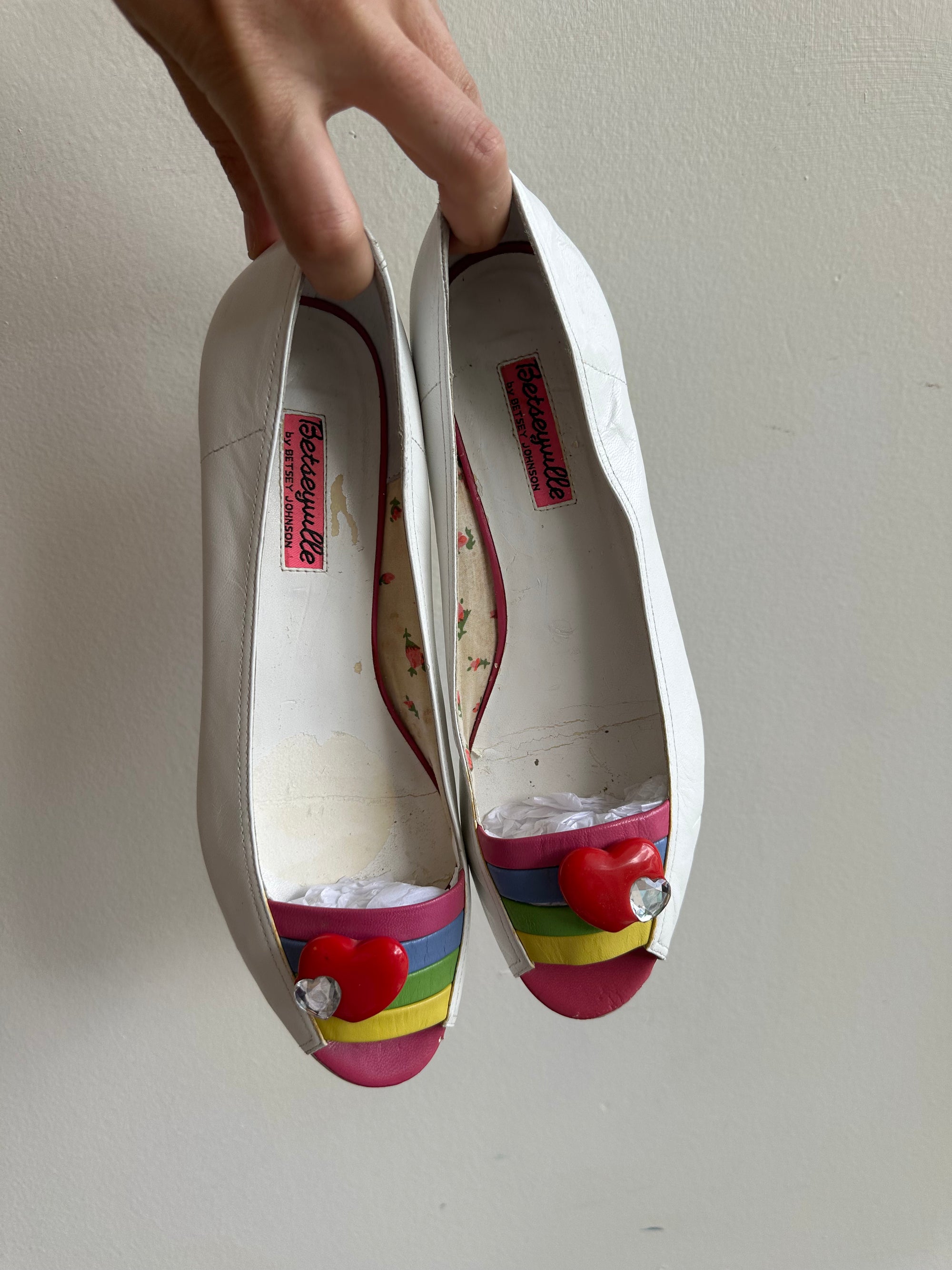 Vintage Betsyville Betsy Johnson Rainbow Kitten Heel Flats | Size Women’s 8