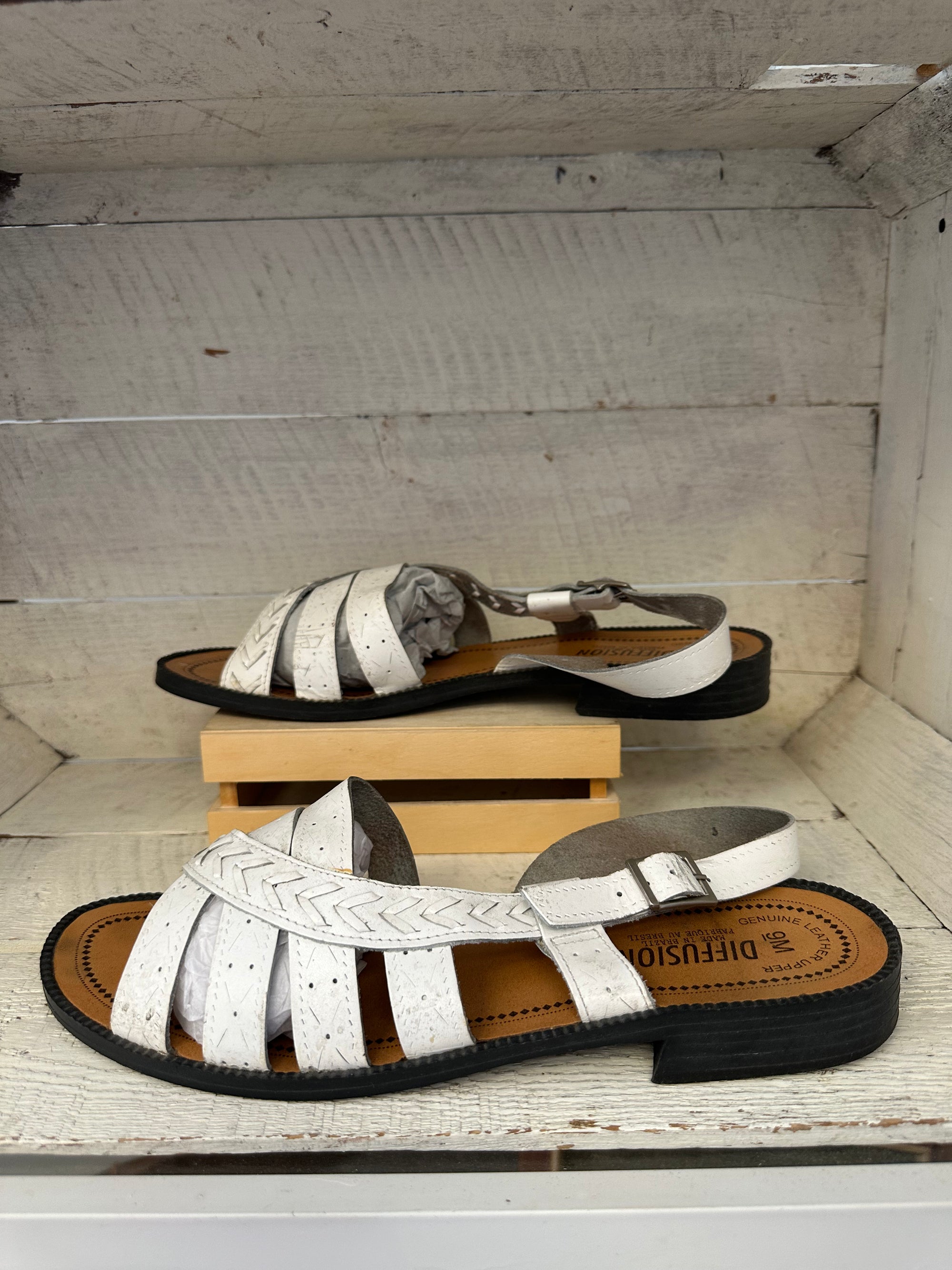 Vintage White Leather Strappy Sandals | Size Women’s 9