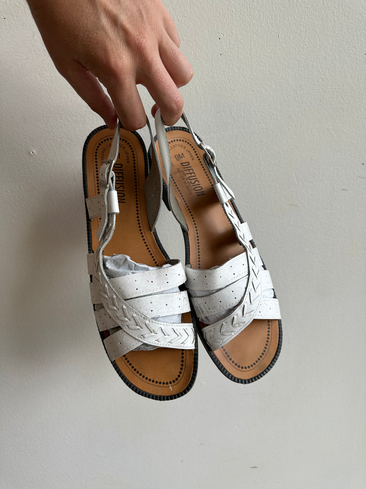 Vintage White Leather Strappy Sandals | Size Women’s 9