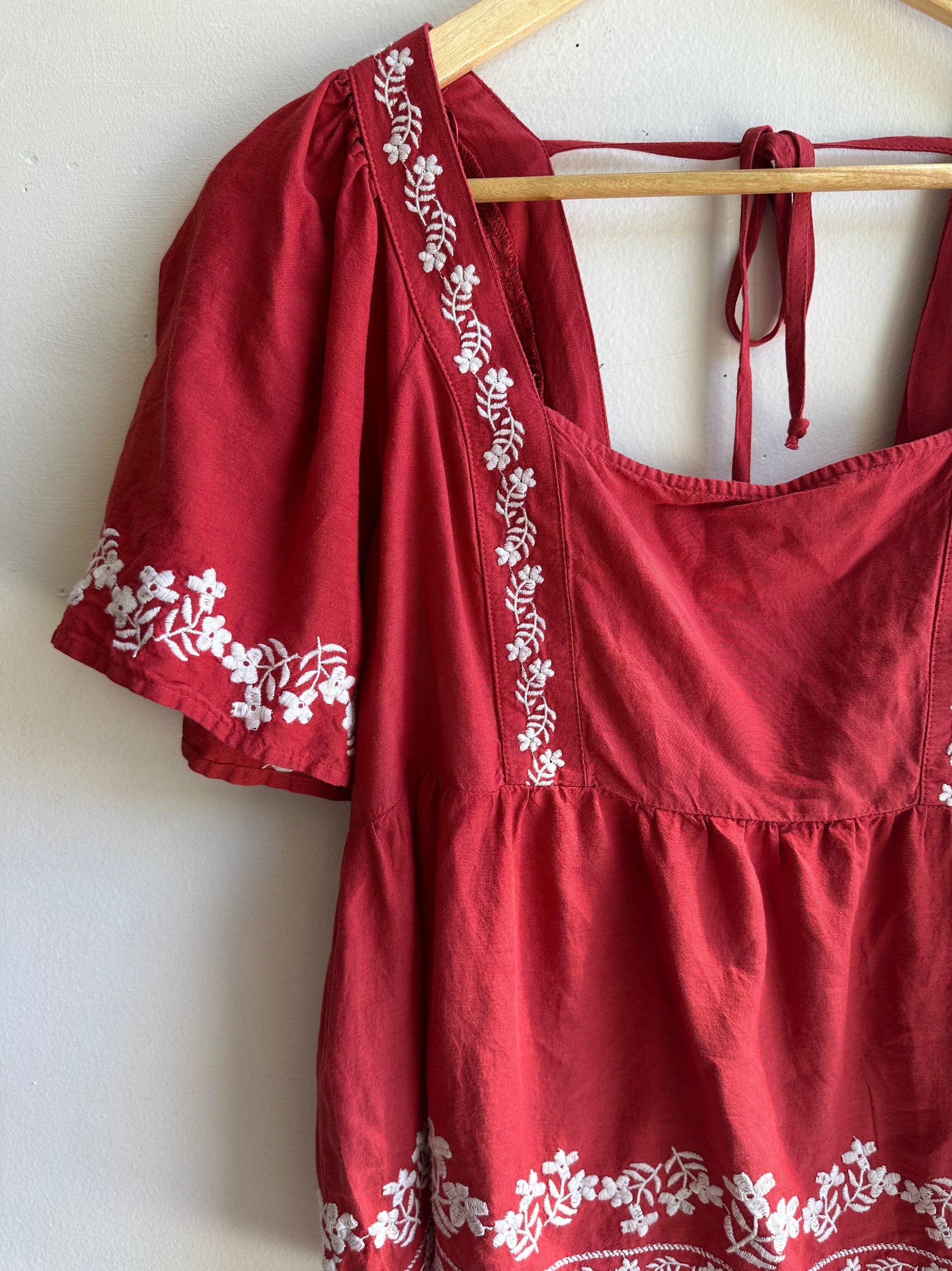 Embroidered Crimson Peasant Blouse | Vintage Boho Charm | Size Medium