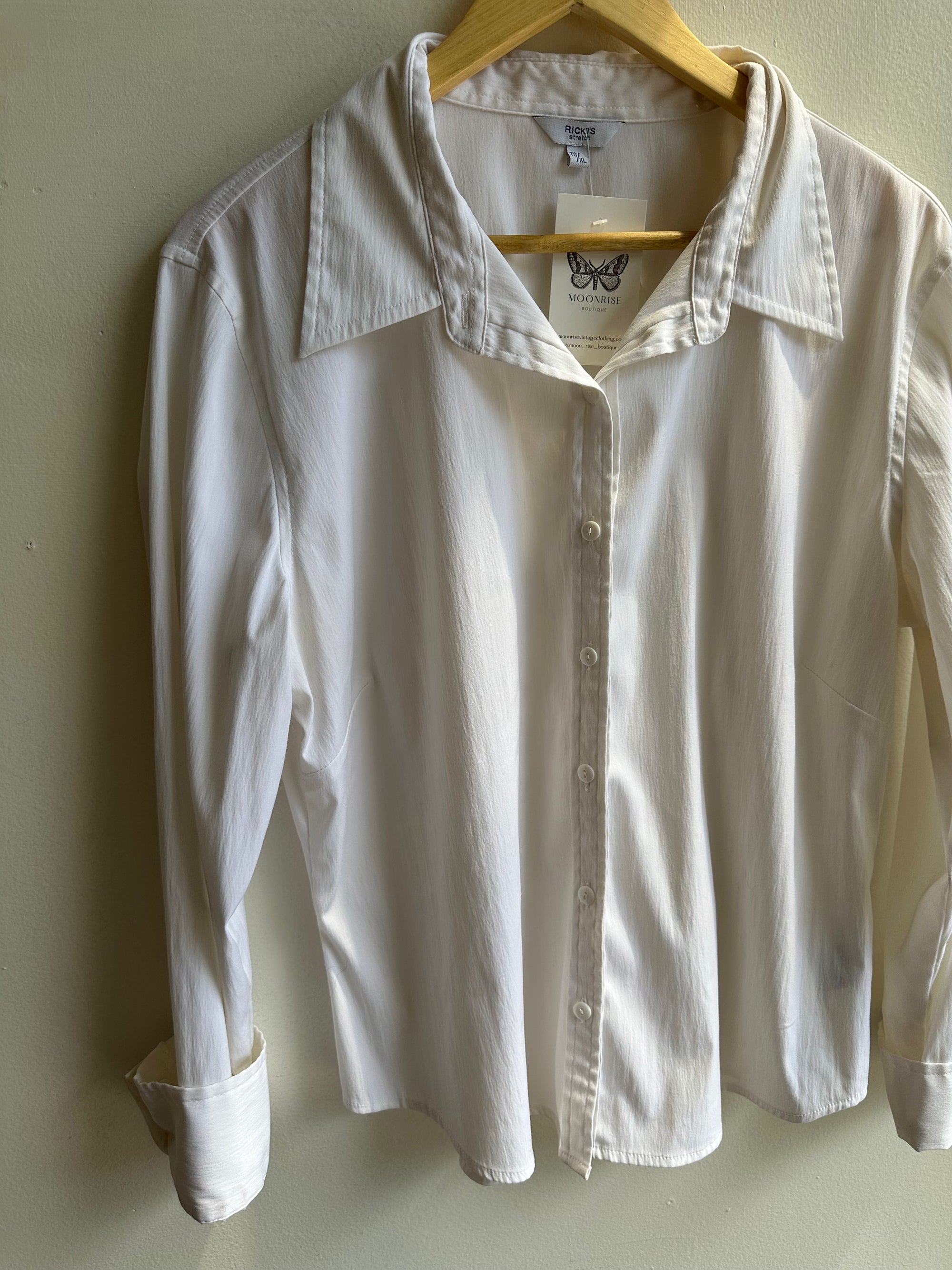 Vintage Dream Blouse – Soft Textured White Button-Up | Size Extra Large
