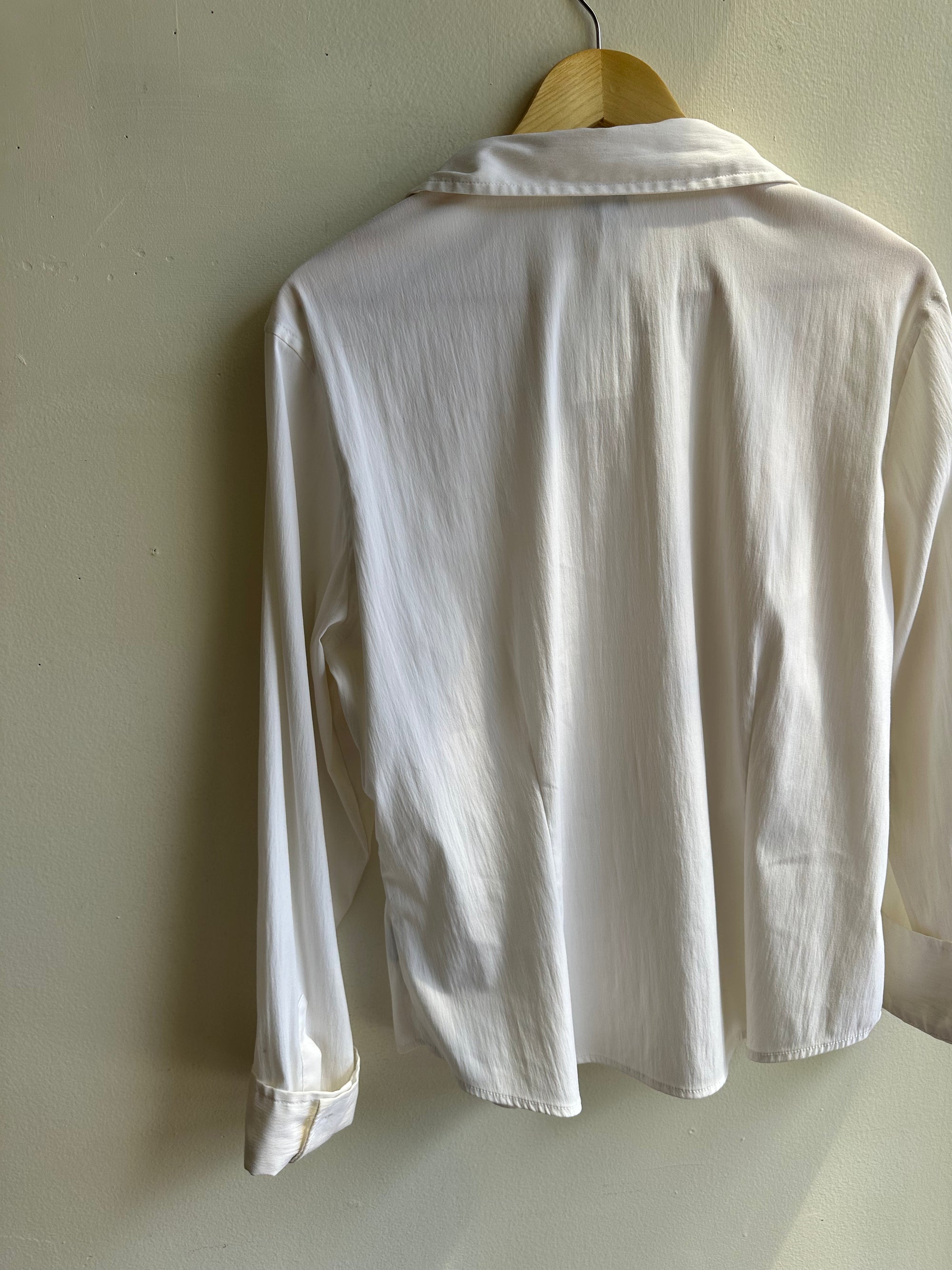 Vintage Dream Blouse – Soft Textured White Button-Up | Size Extra Large