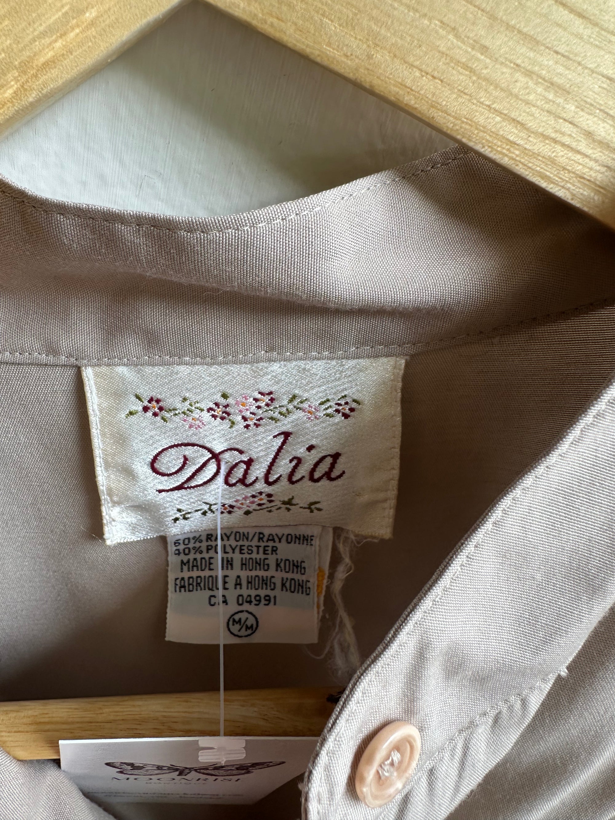 Vintage Desert Dusk Sleeveless Blouse | Sandstone | Size Medium