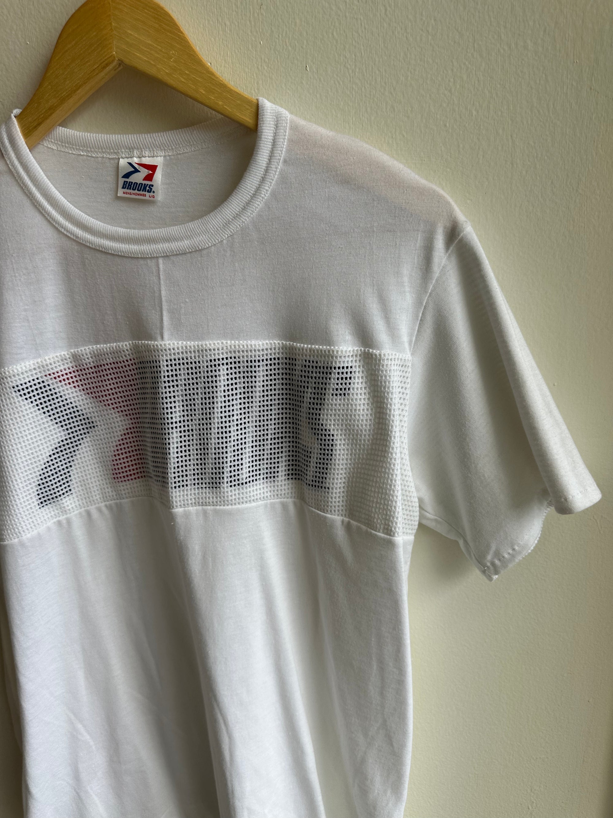 Vintage Brooks Mesh Panel Tee – White Performance Classic | Size Mens Large