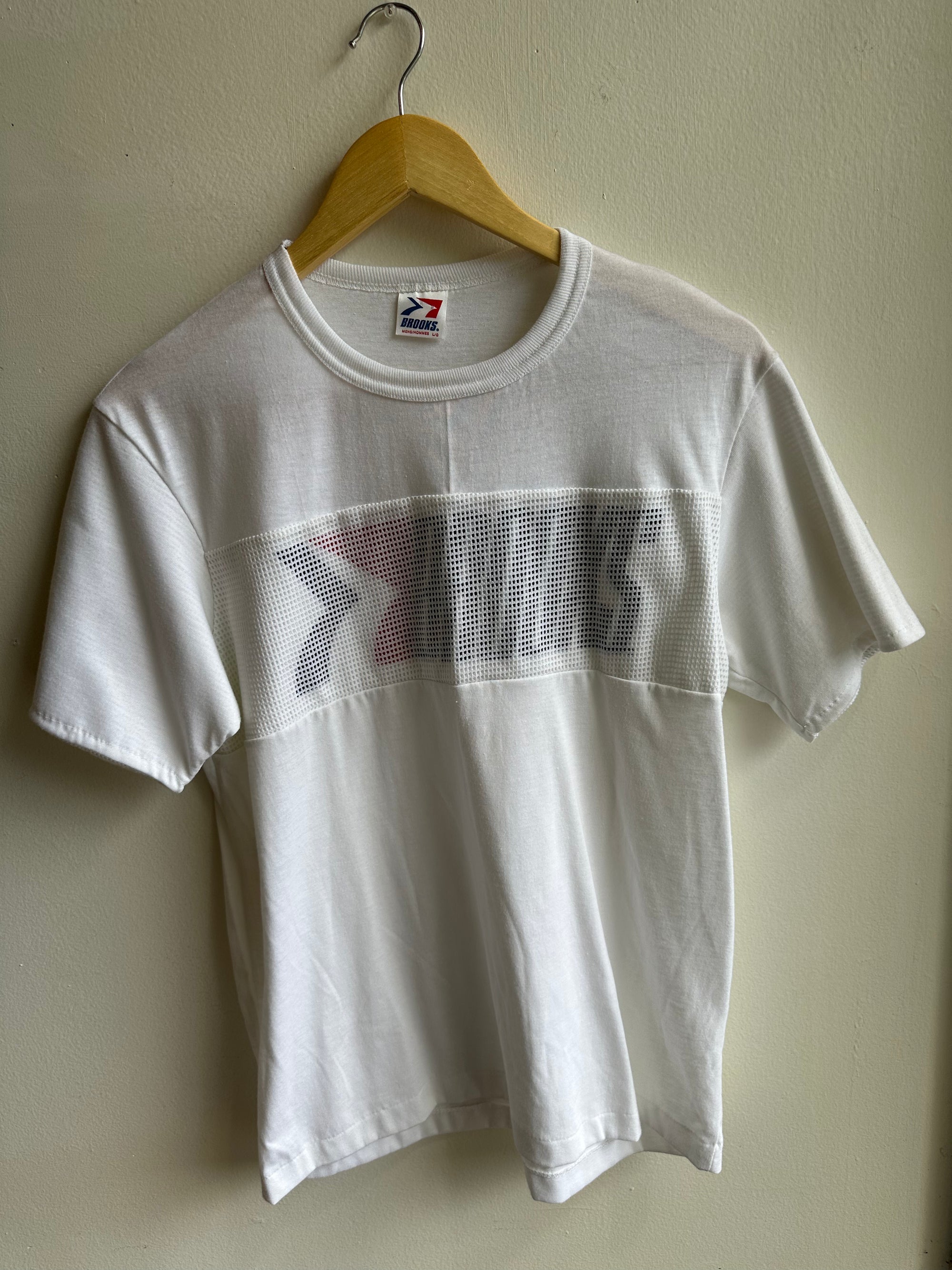 Vintage Brooks Mesh Panel Tee – White Performance Classic | Size Mens Large