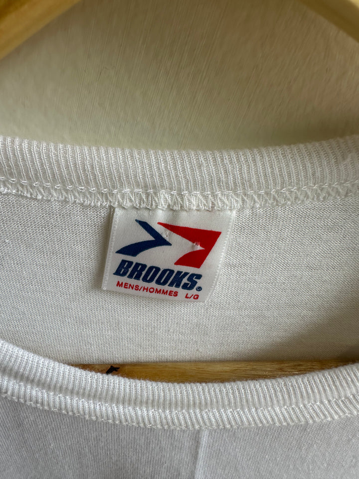 Vintage Brooks Mesh Panel Tee – White Performance Classic | Size Mens Large