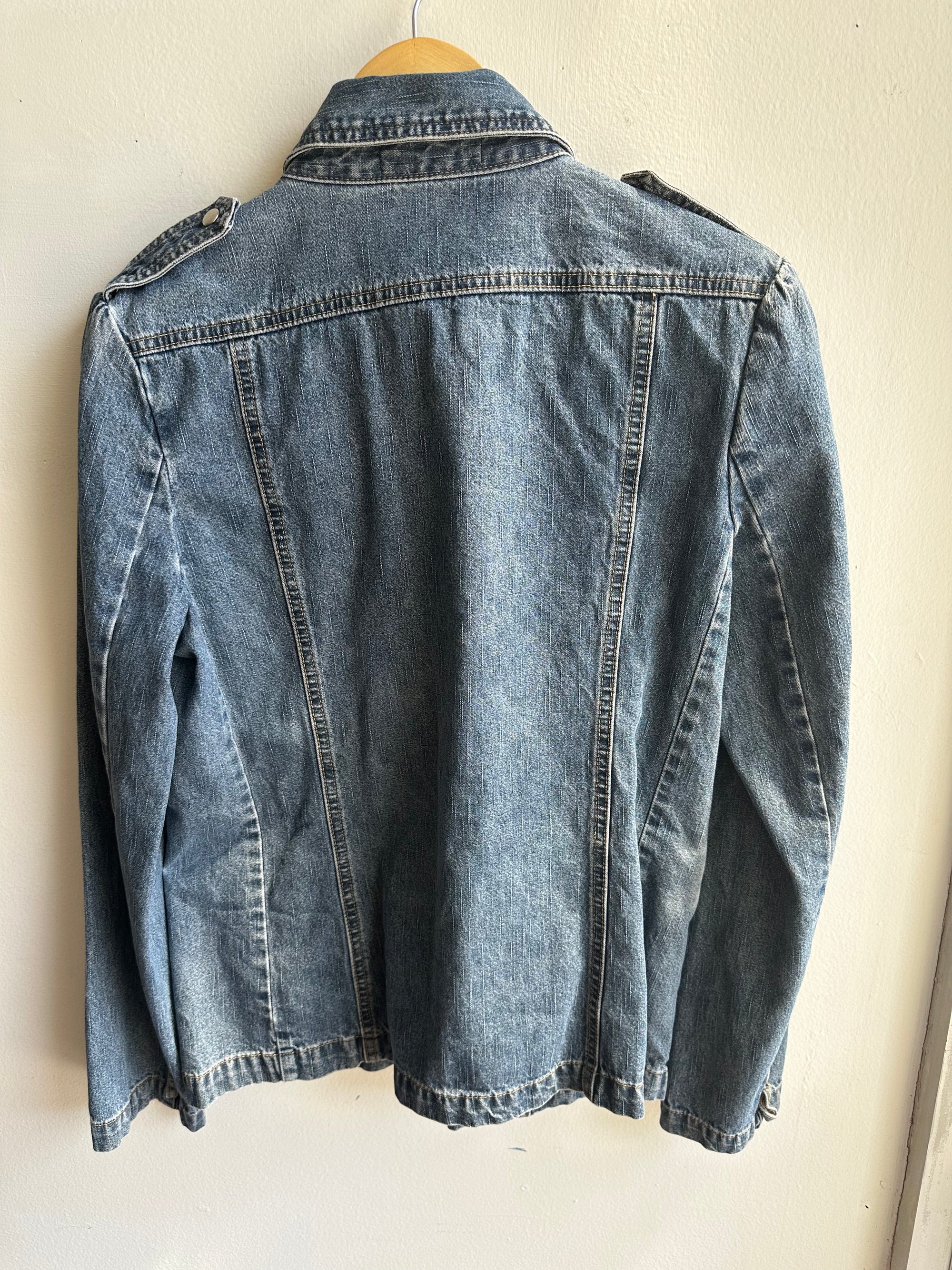 Vintage Y2K Utility Denim Jacket – Cargo Pocket Detail | Size Large