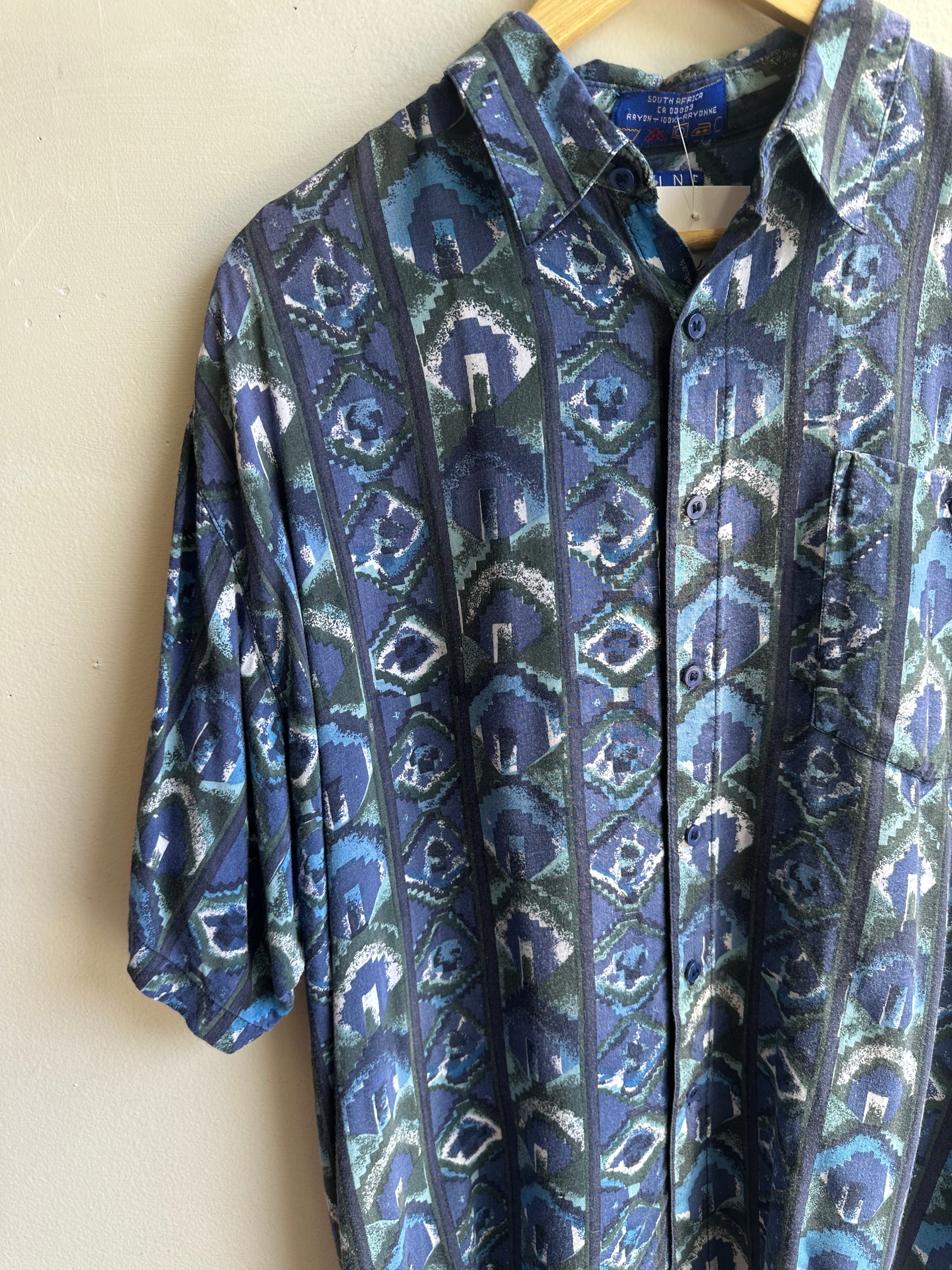 Vintage South African Rayon Button-Up – Geometric Tribal Print (Fine Line) | Size Large