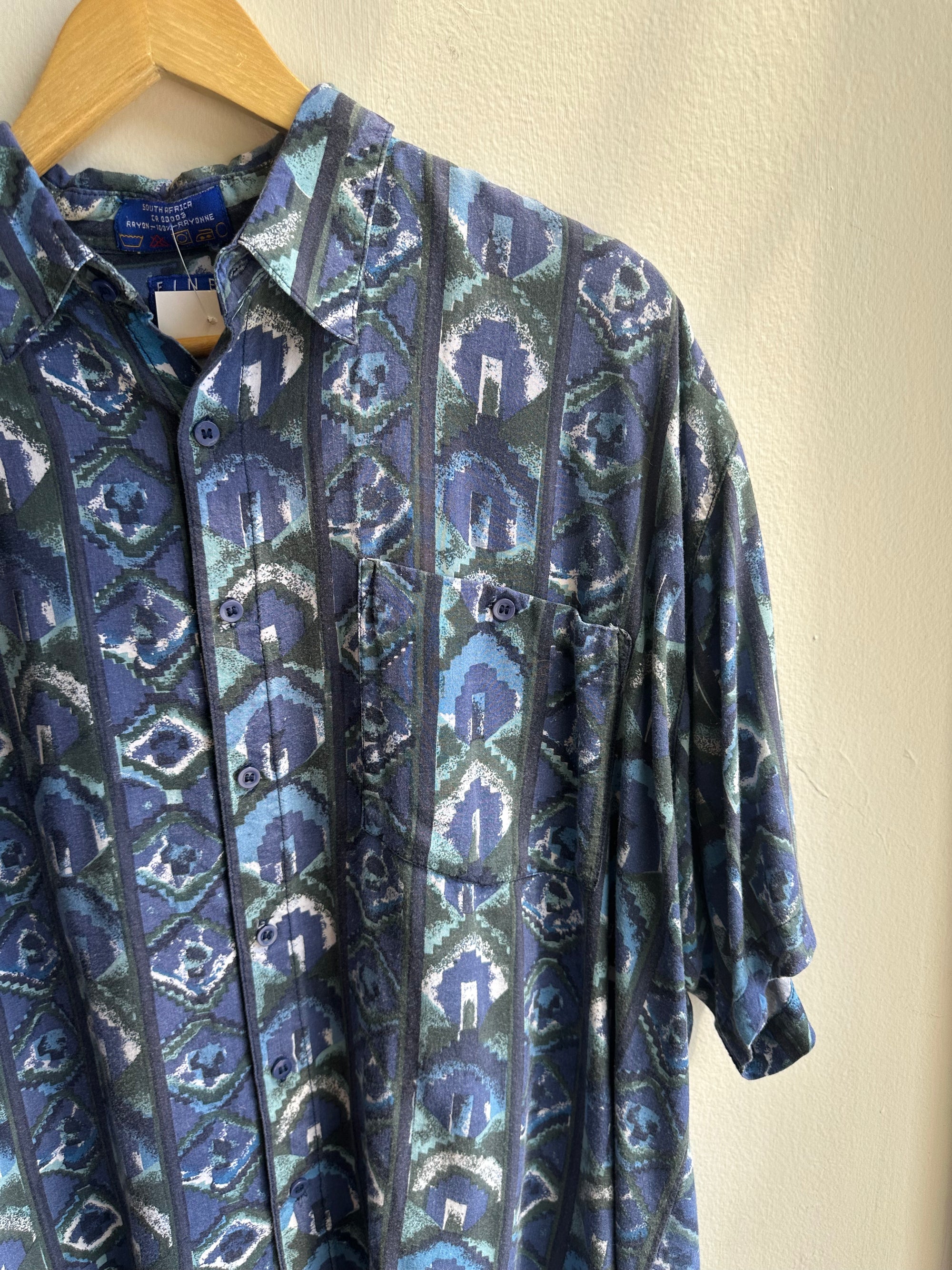 Vintage South African Rayon Button-Up – Geometric Tribal Print (Fine Line) | Size Large
