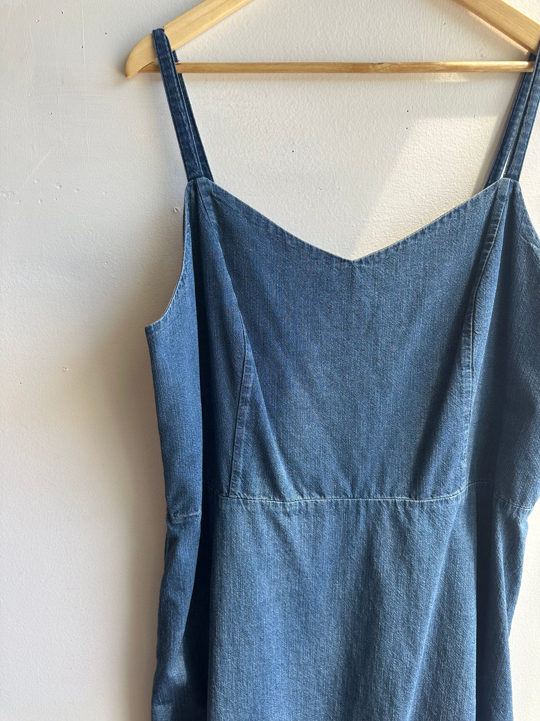 Vintage Ruffle-Hem Denim Mini Dress – Soft Chambray Feel | Size XXL