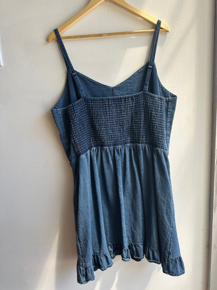 Vintage Ruffle-Hem Denim Mini Dress – Soft Chambray Feel | Size XXL