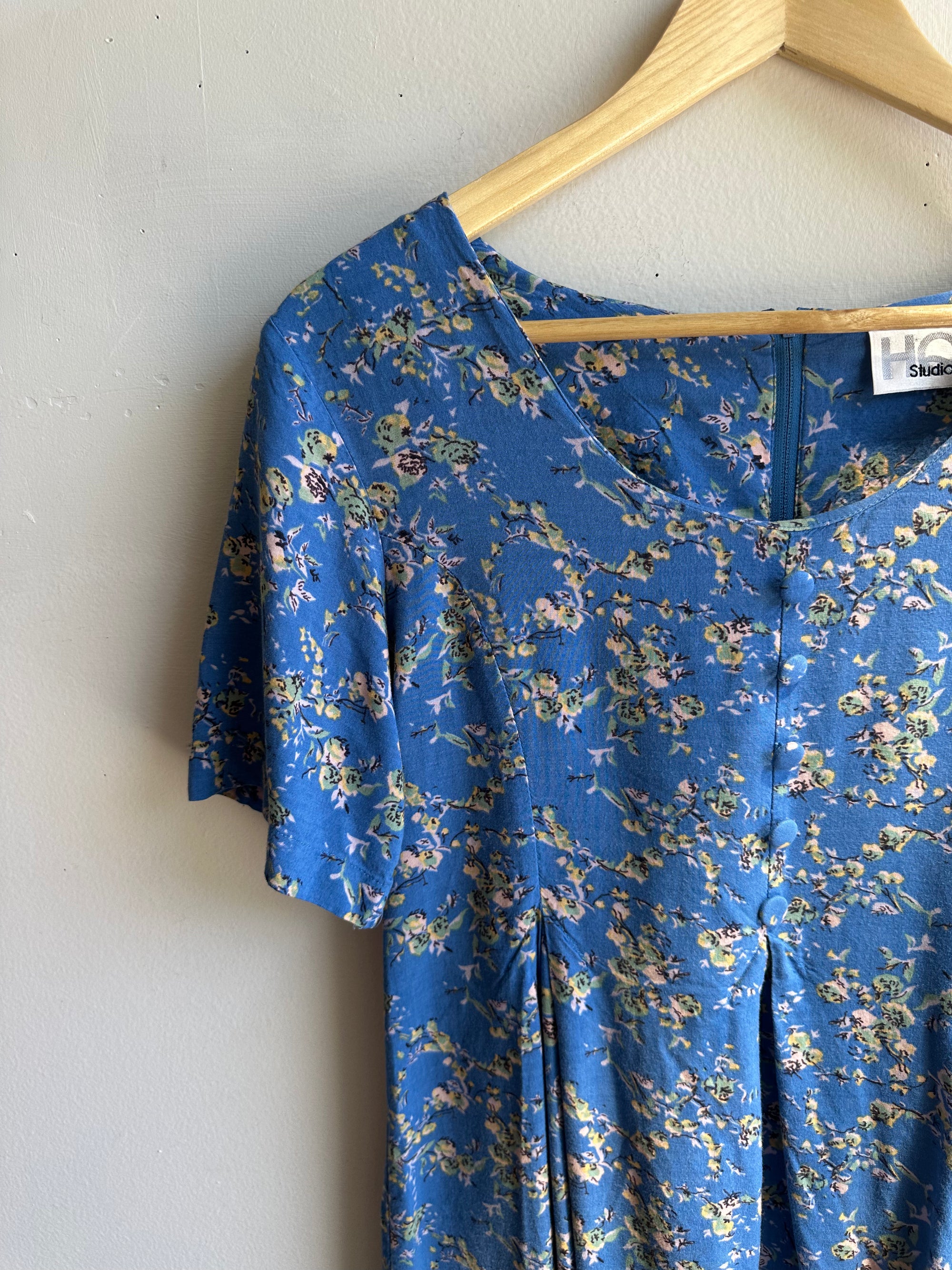 Vintage 90s Floral Babydoll Romper – Periwinkle Blue with Button Front | Size Medium